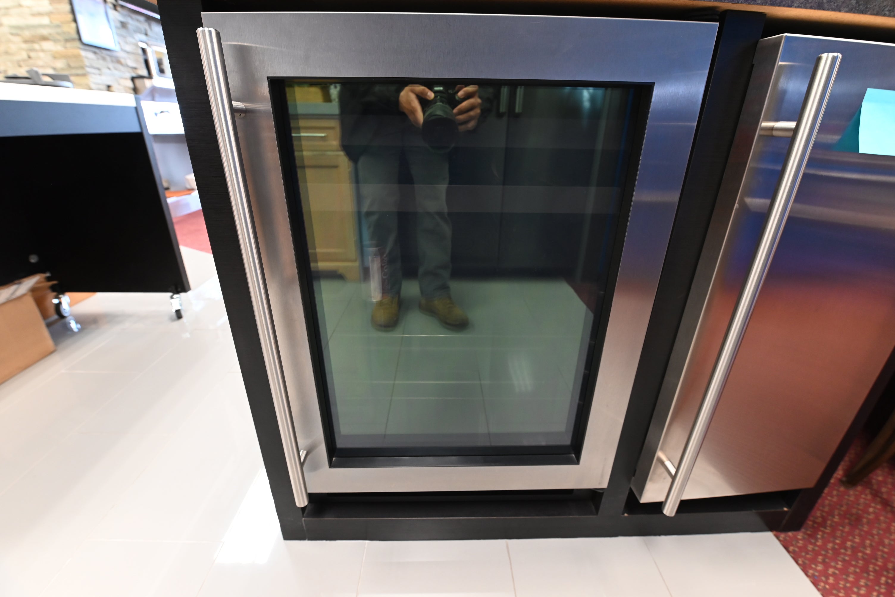 U-Line U1224BEVS-00B 24" Stainless Steel Beverage Center