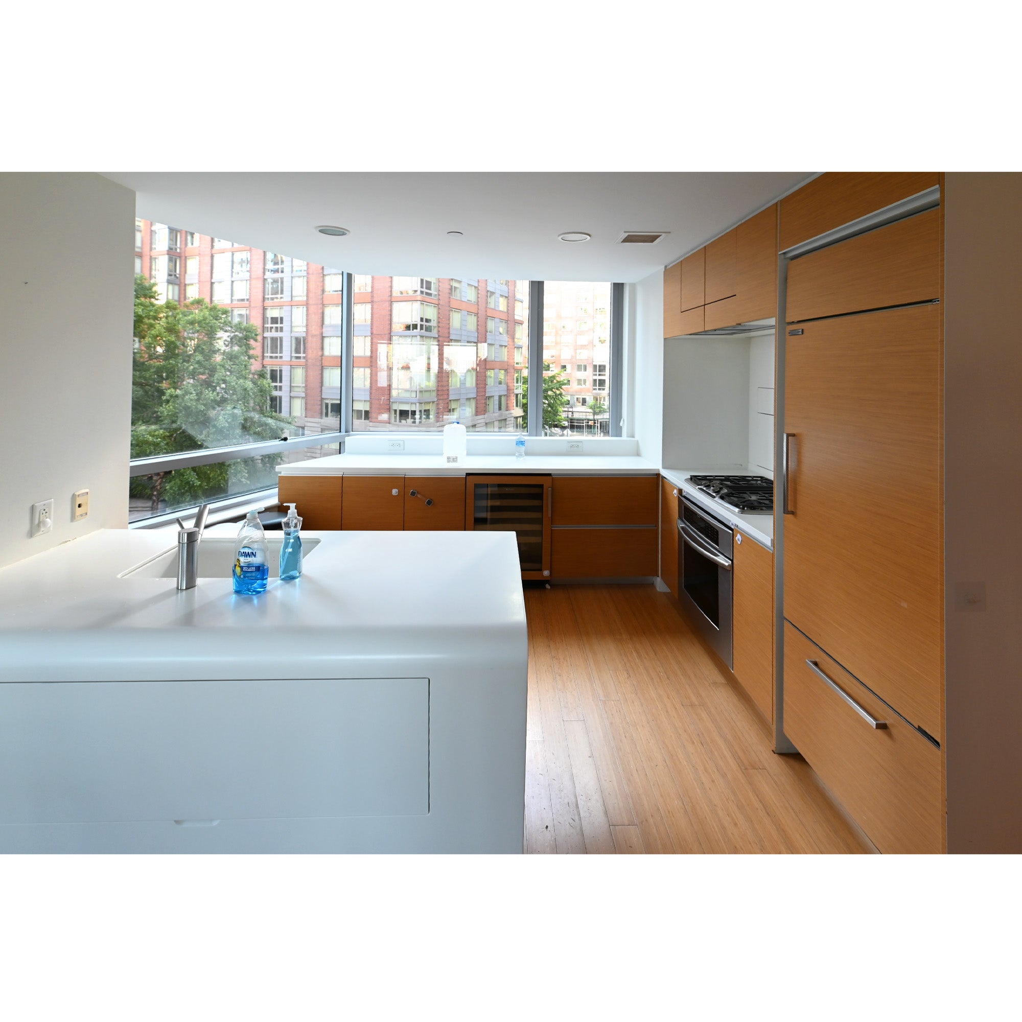 Schiffini Graham Cracker Pie Modern Pre-Owned Kitchen