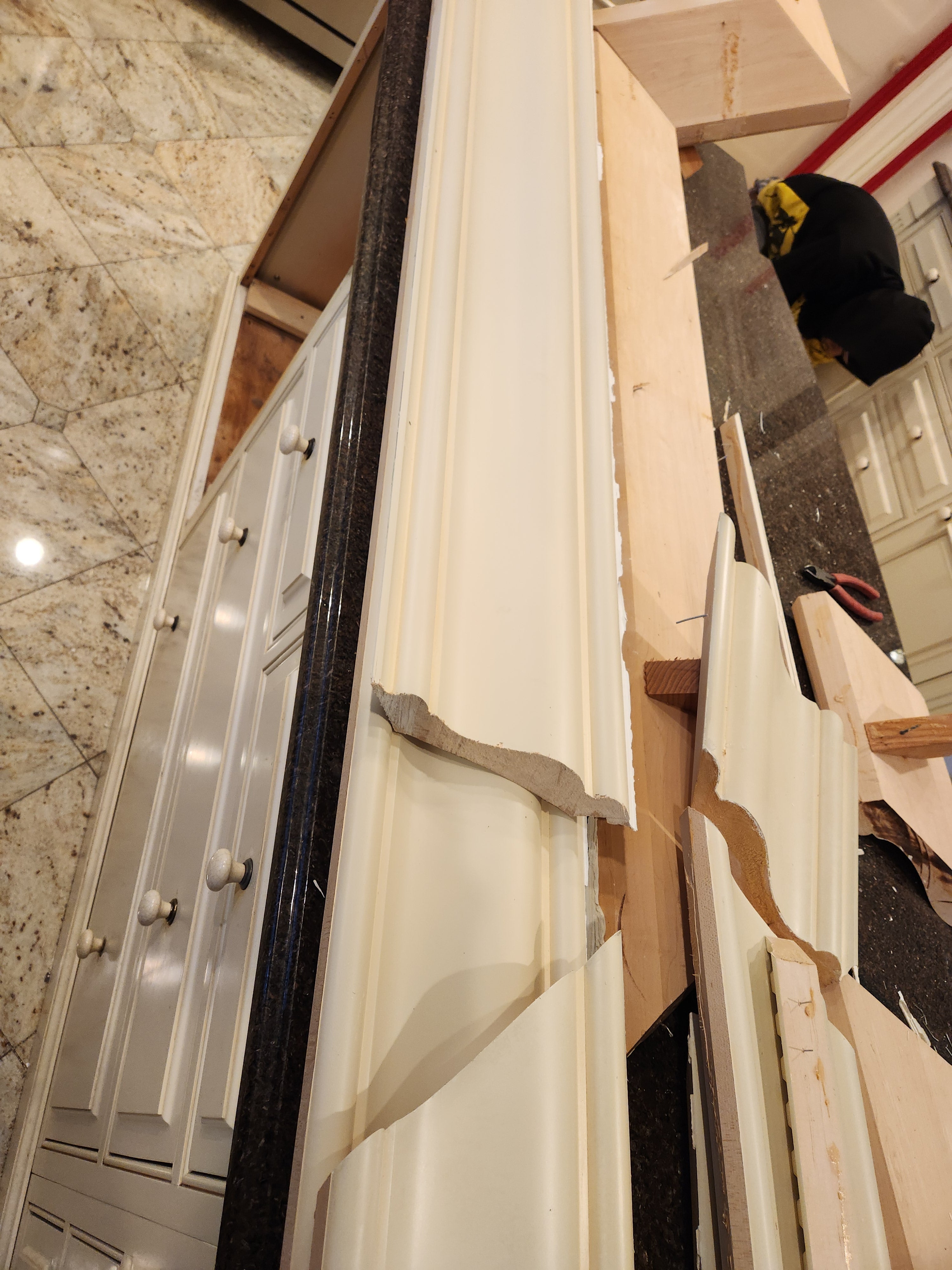 Form LTD Traditional Cream Kitchen with Island, Granite Countertops & Appliances