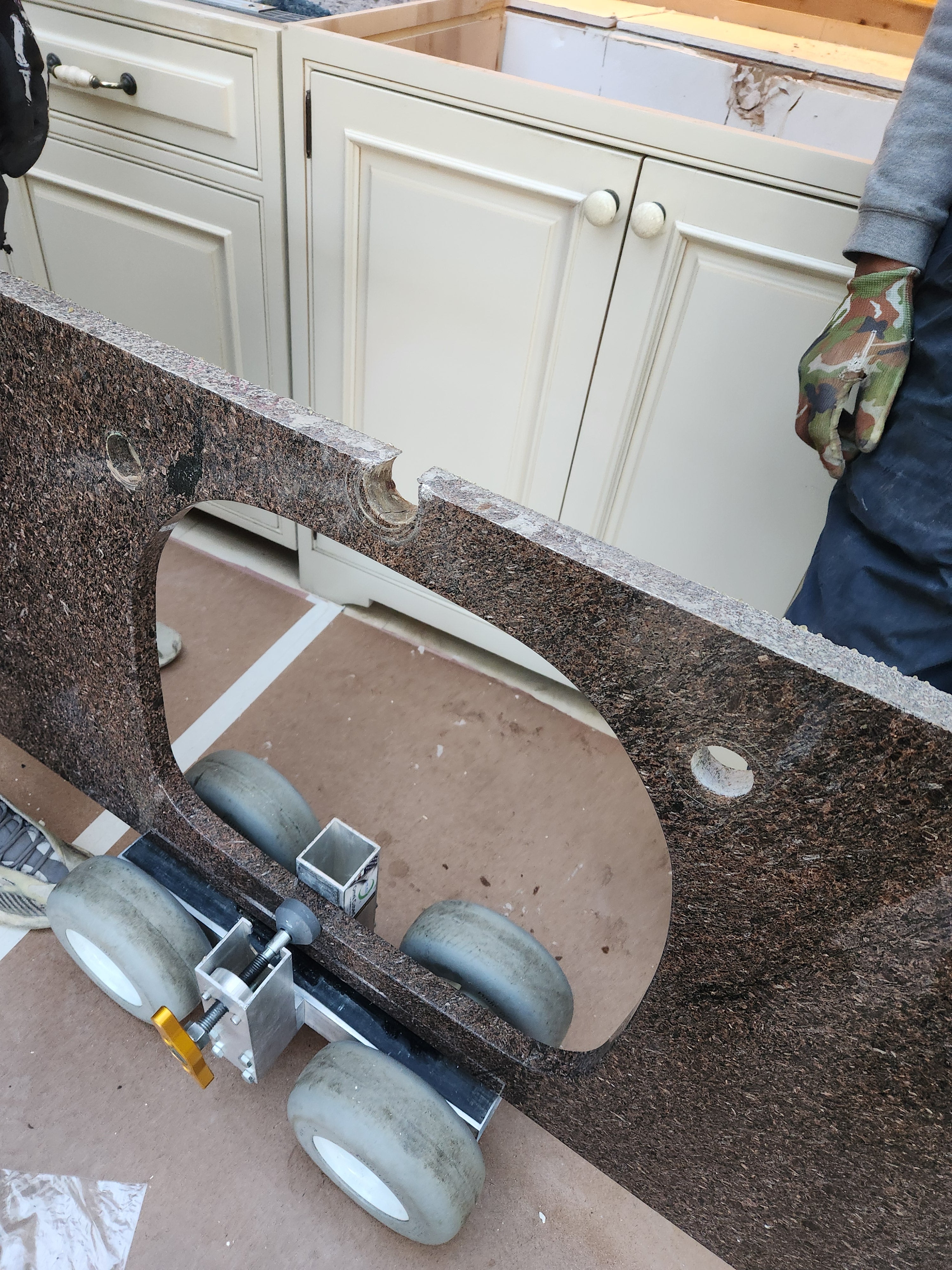 Form LTD Traditional Cream Kitchen with Island, Granite Countertops & Appliances