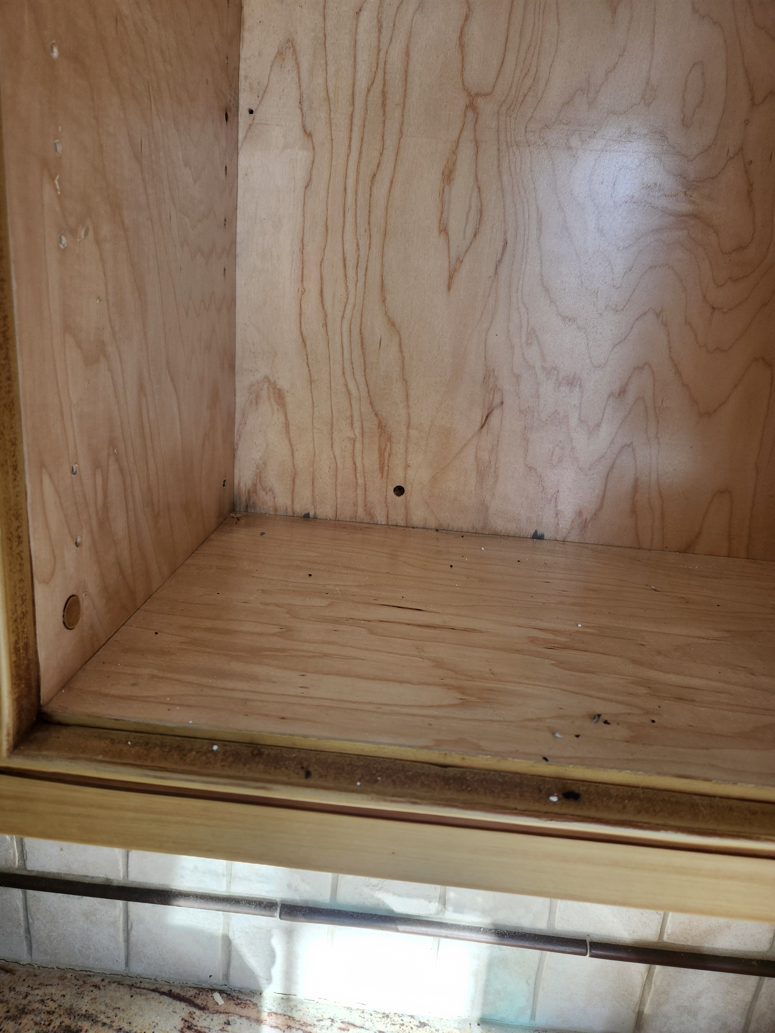Traditional Light Brown Kitchen with Island, Appliances & Breakfast Area