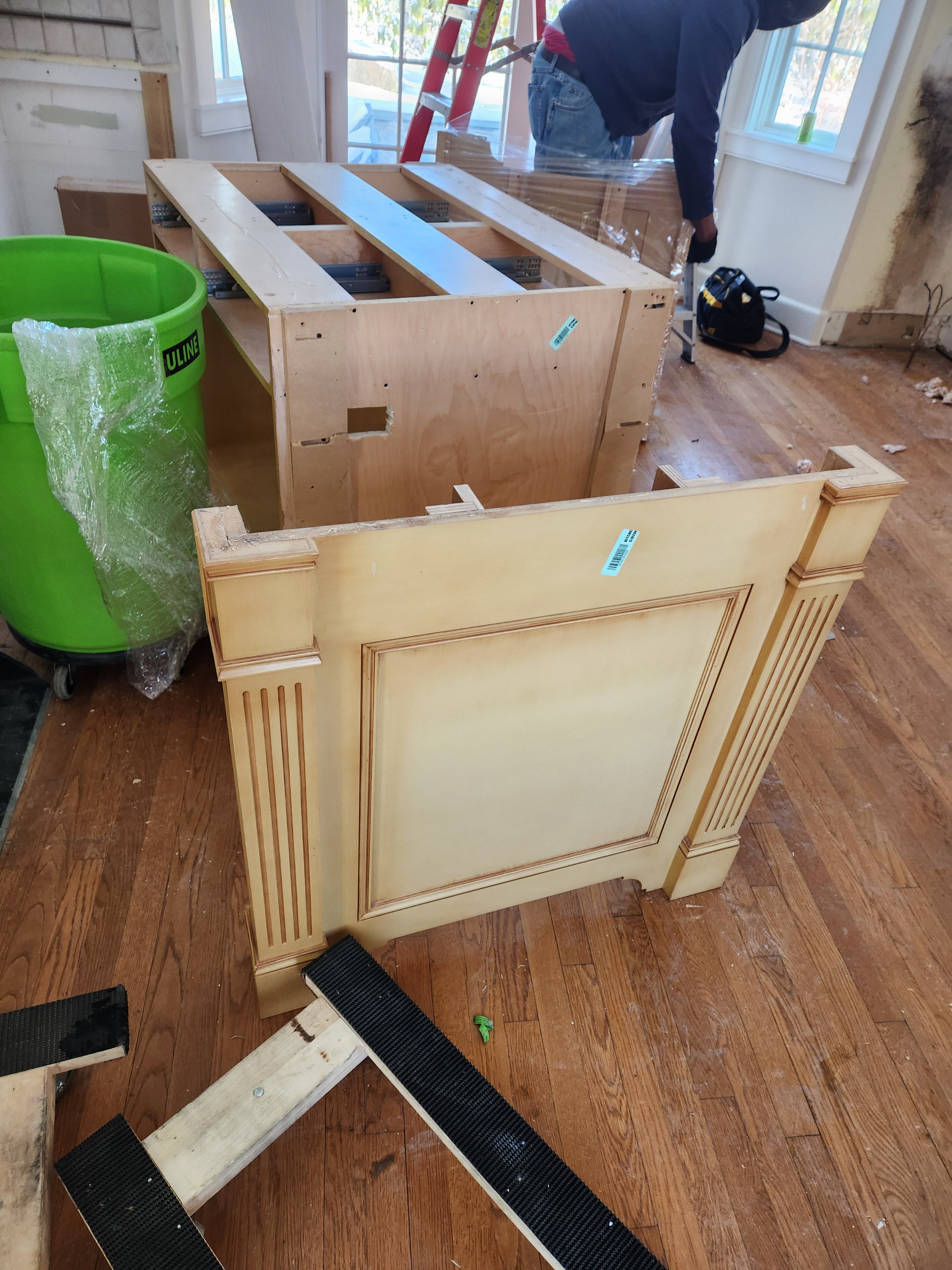 Traditional Light Brown Kitchen with Island, Appliances & Breakfast Area