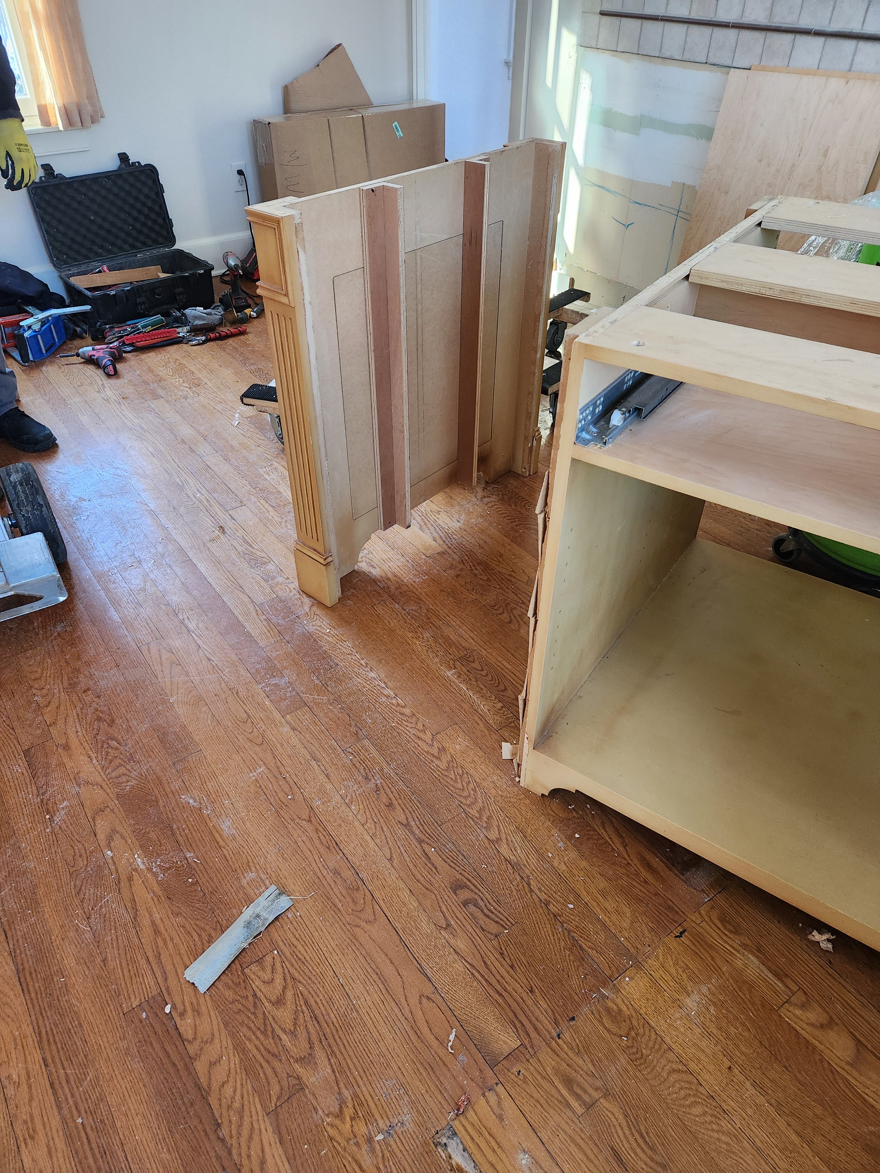 Traditional Light Brown Kitchen with Island, Appliances & Breakfast Area