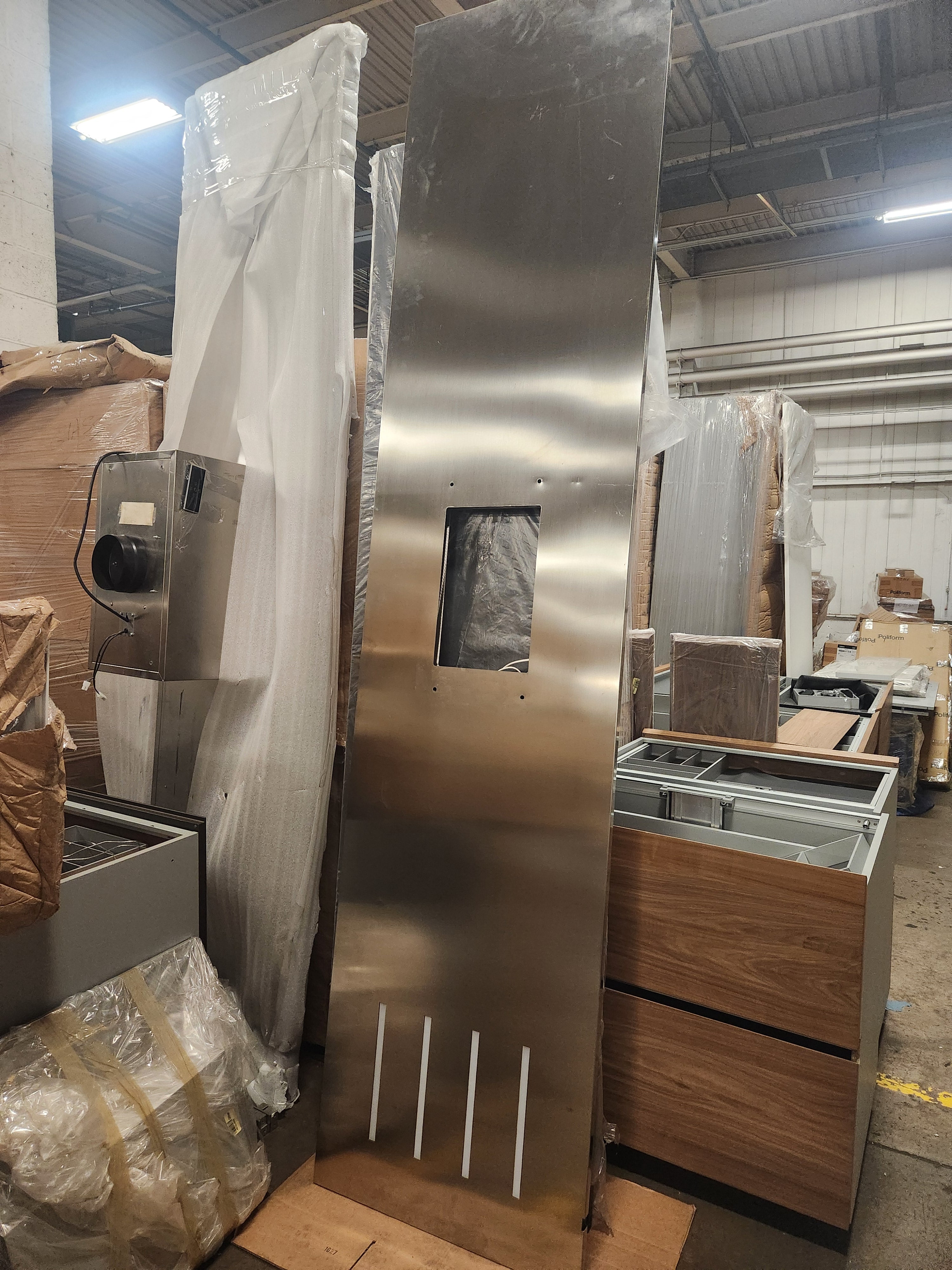 Poliform Phoenix Multi-Tone Modern Kitchen with Artex Island, Stone Countertops and Miele Appliances