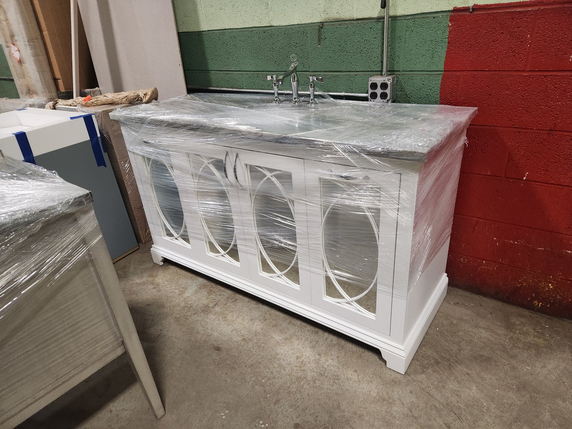 The Furniture Guild Traditional 62" White and Mirrored Glass Single Vanity with Top, Sink and Faucet