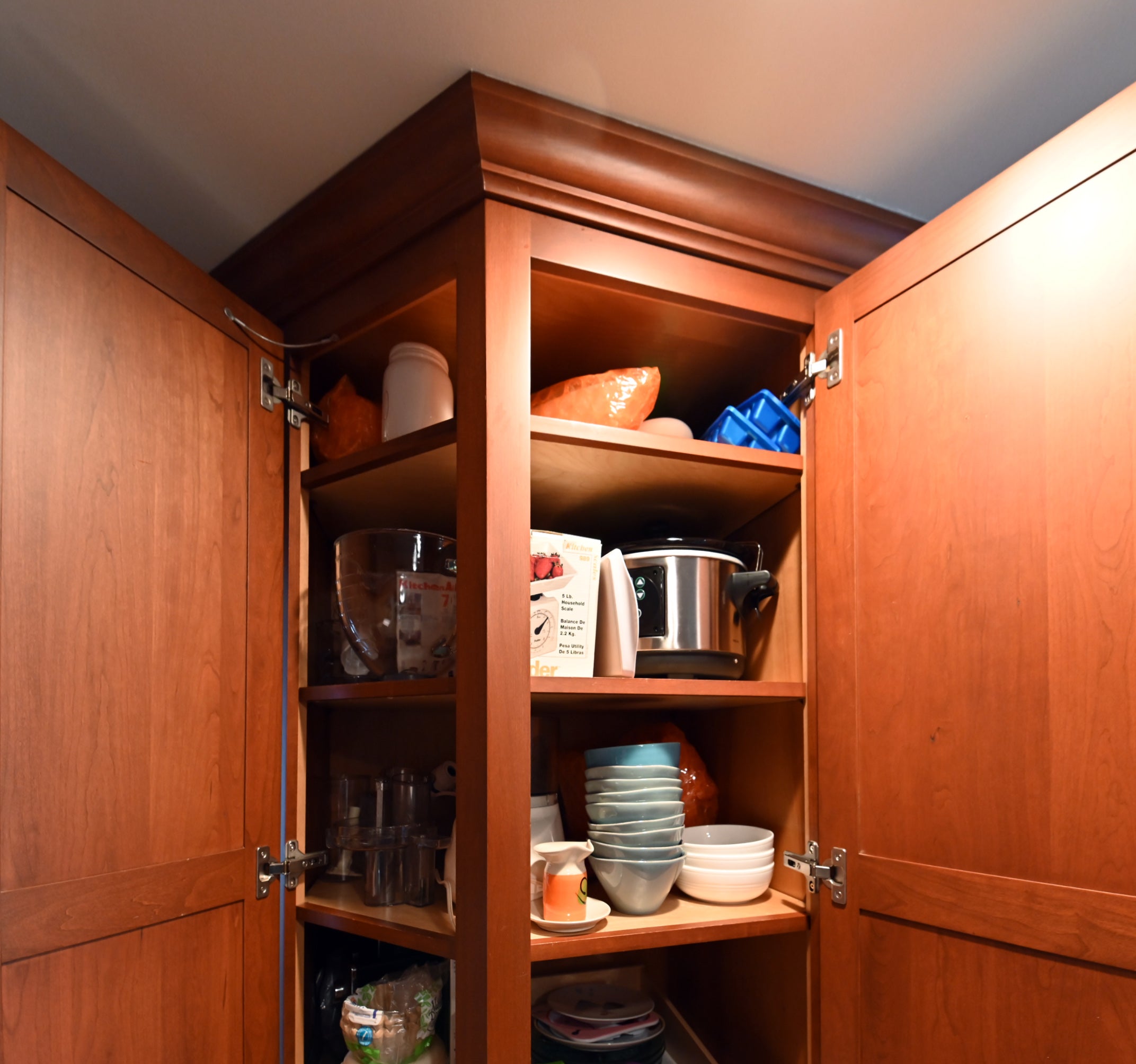 Ackley Cabinet Timeless Cherry & Stainless Traditional Pre-Owned Kitchen