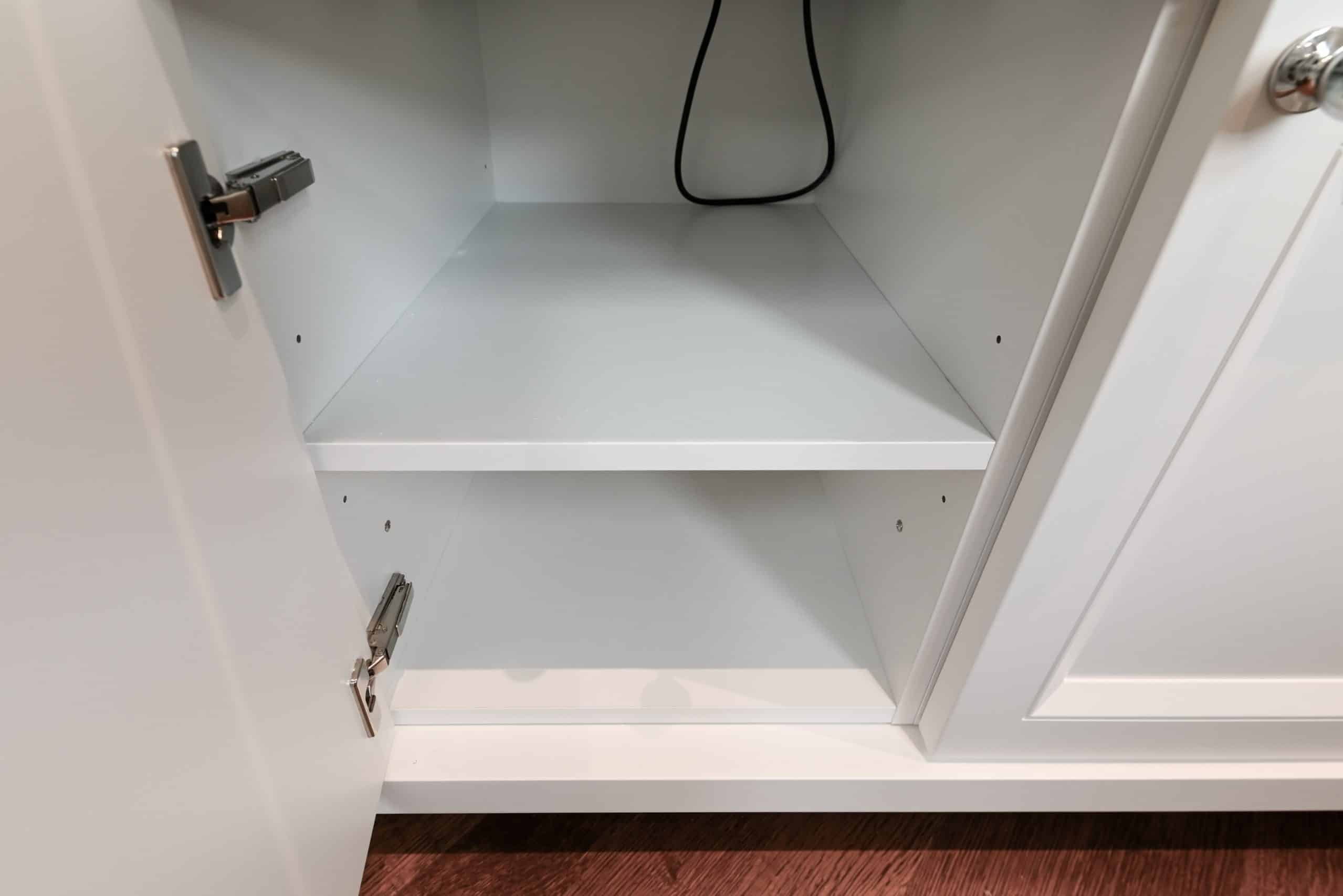 Molteni & C Dada Luxurious Winter Frost Traditional Pre-Owned Kitchen