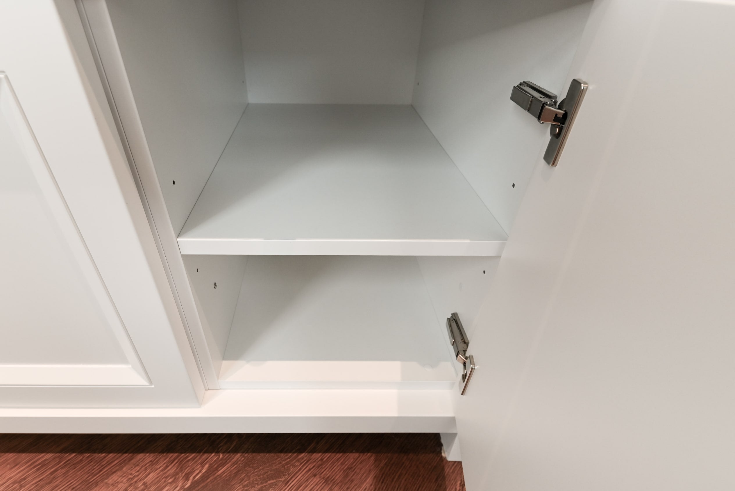 Molteni & C Dada Luxurious Winter Frost Traditional Pre-Owned Kitchen