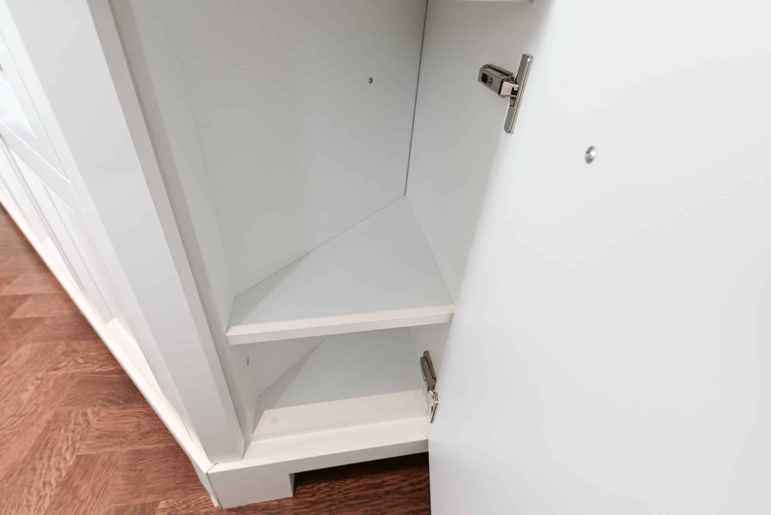 Molteni & C Dada Luxurious Winter Frost Traditional Pre-Owned Kitchen