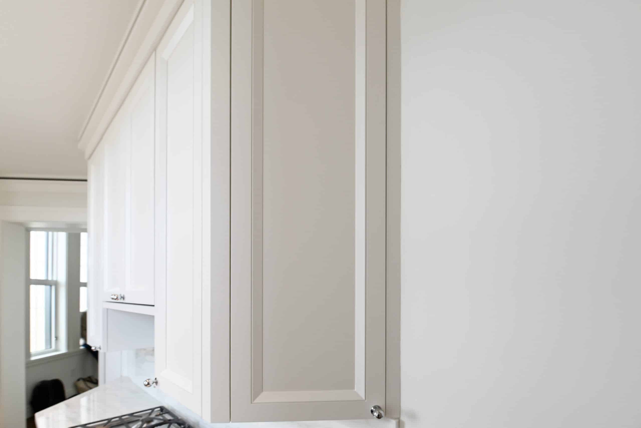 Molteni & C Dada Luxurious Winter Frost Traditional Pre-Owned Kitchen