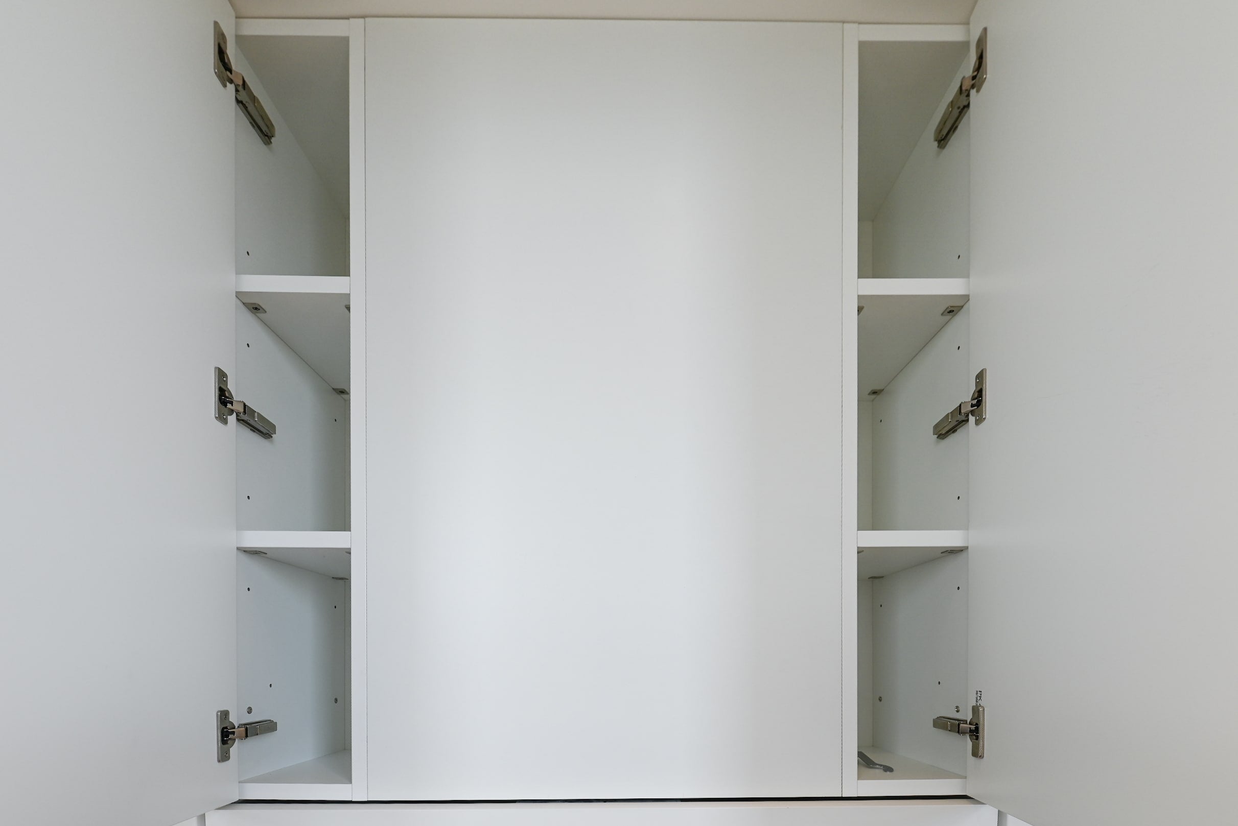 Molteni & C Dada Luxurious Winter Frost Traditional Pre-Owned Kitchen