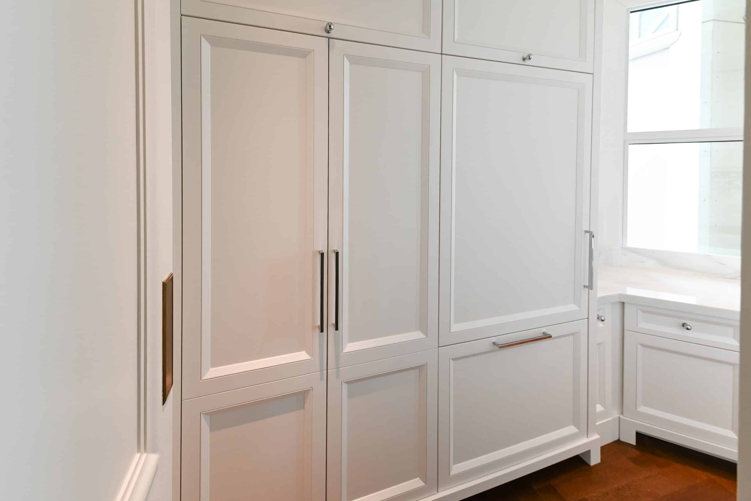 Molteni & C Dada Luxurious Winter Frost Traditional Pre-Owned Kitchen