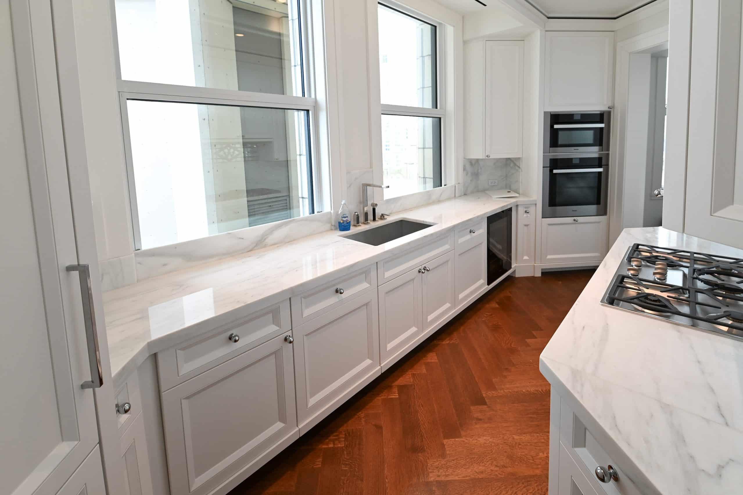 Molteni & C Dada Luxurious Winter Frost Traditional Pre-Owned Kitchen