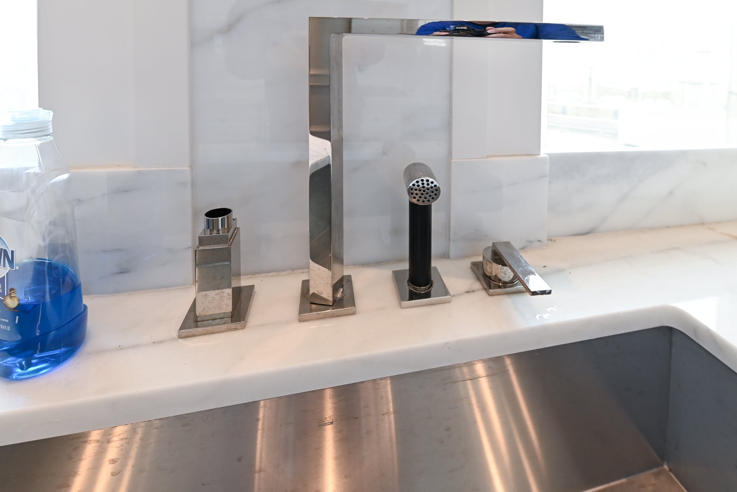 Molteni & C Dada Luxurious Winter Frost Traditional Pre-Owned Kitchen