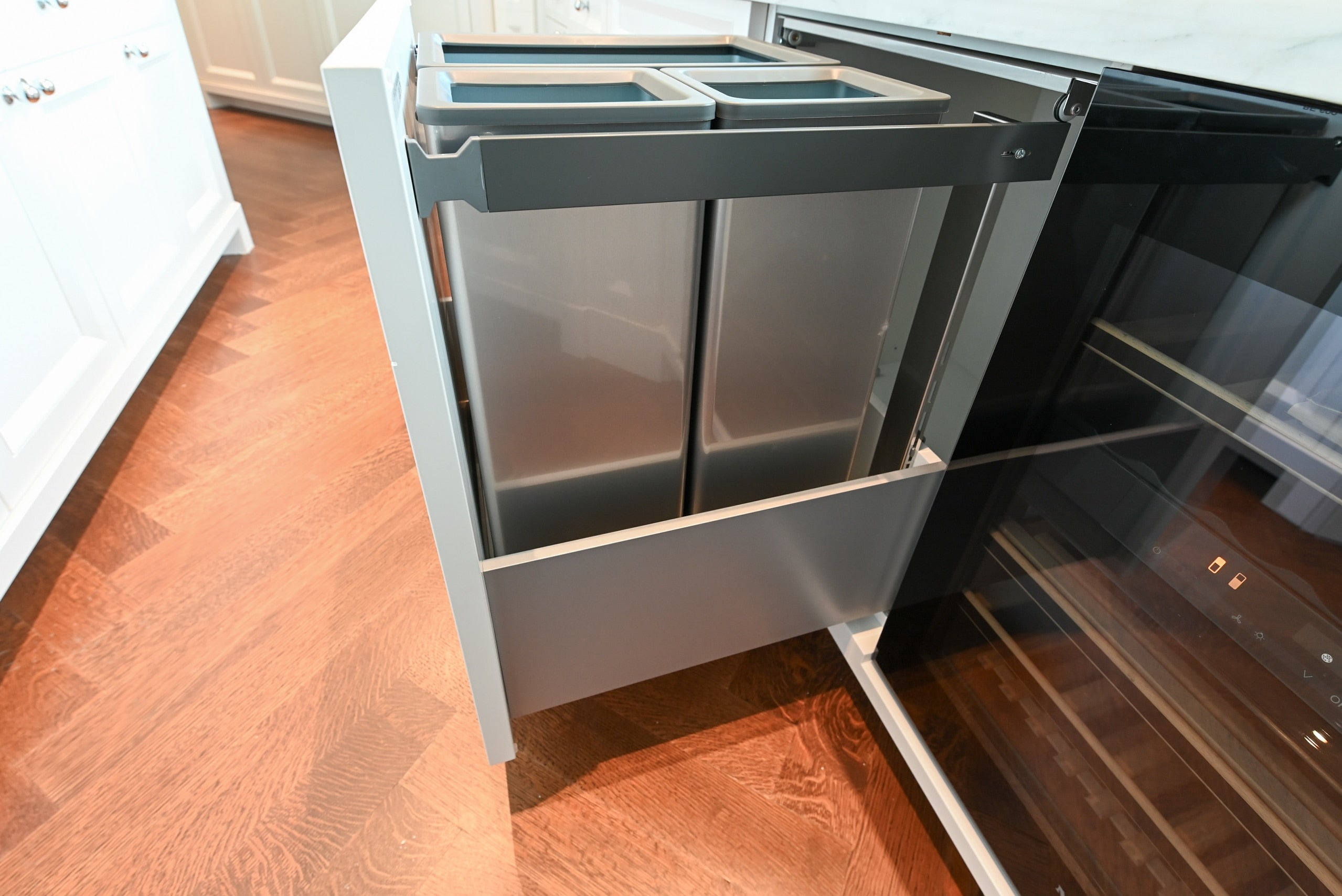 Molteni & C Dada Luxurious Winter Frost Traditional Pre-Owned Kitchen