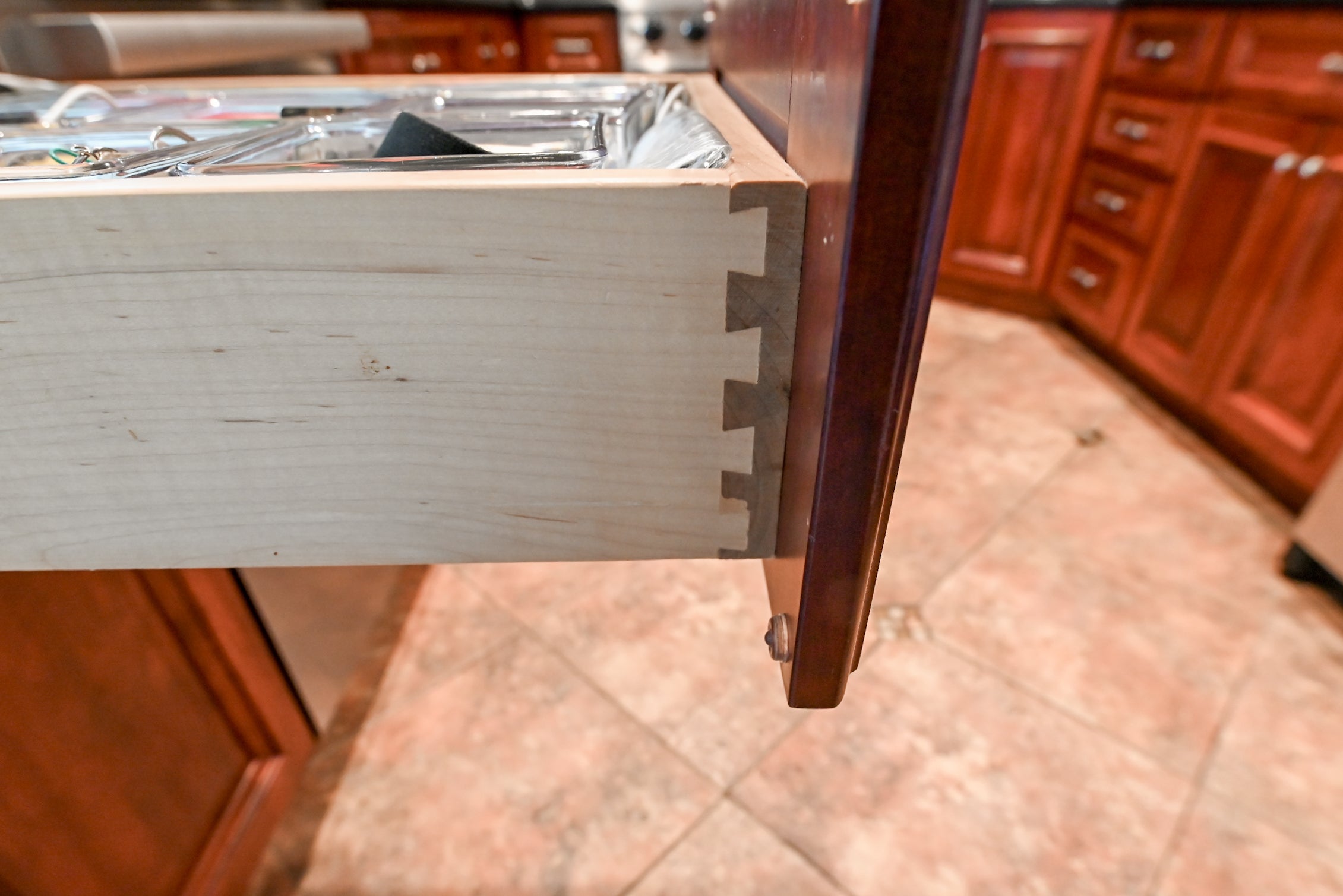Bertch Apple Caramel Traditional Pre-Owned Kitchen