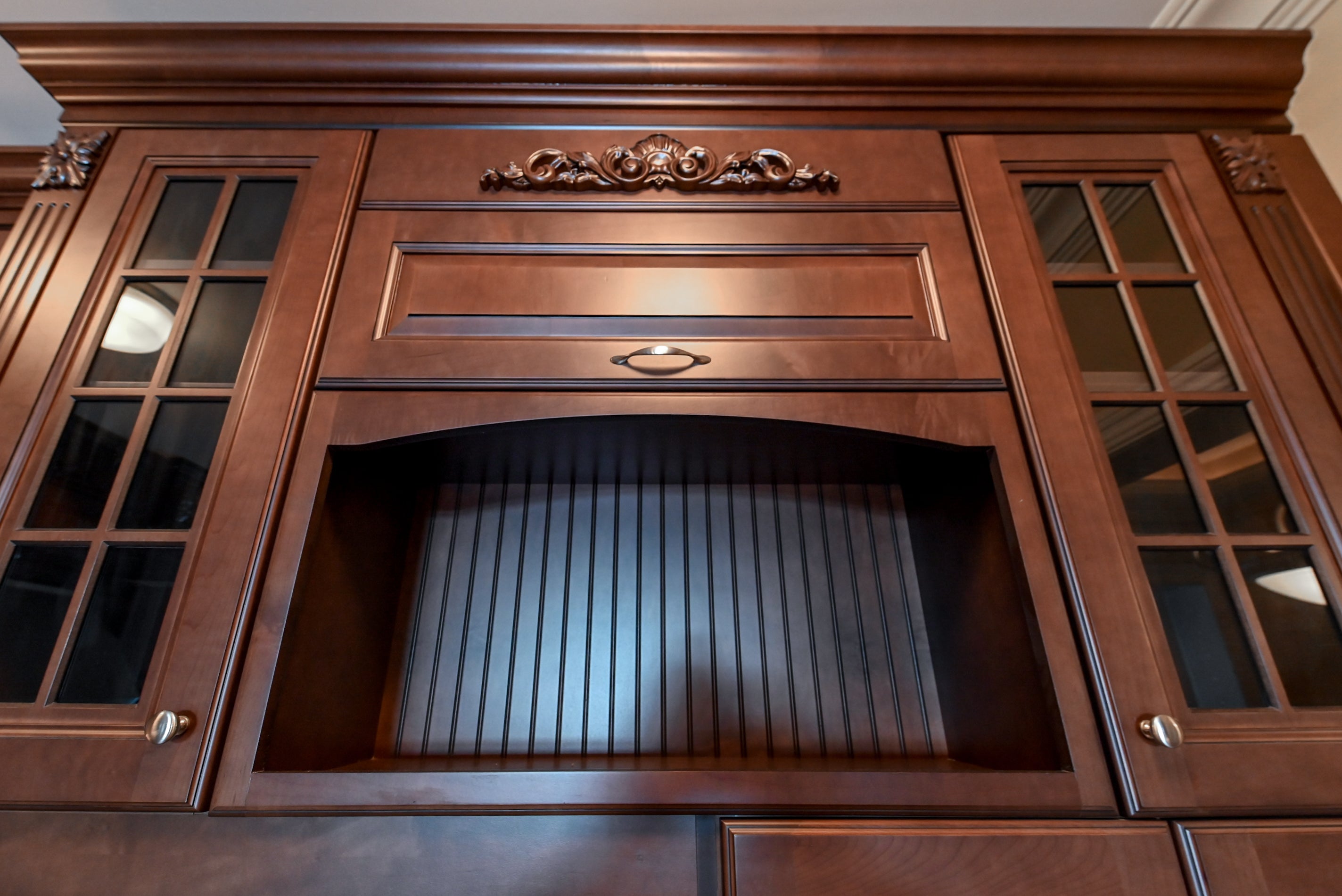 Chocolate European Coffee Traditional Pre-Owned Kitchen W/ Dry Bar