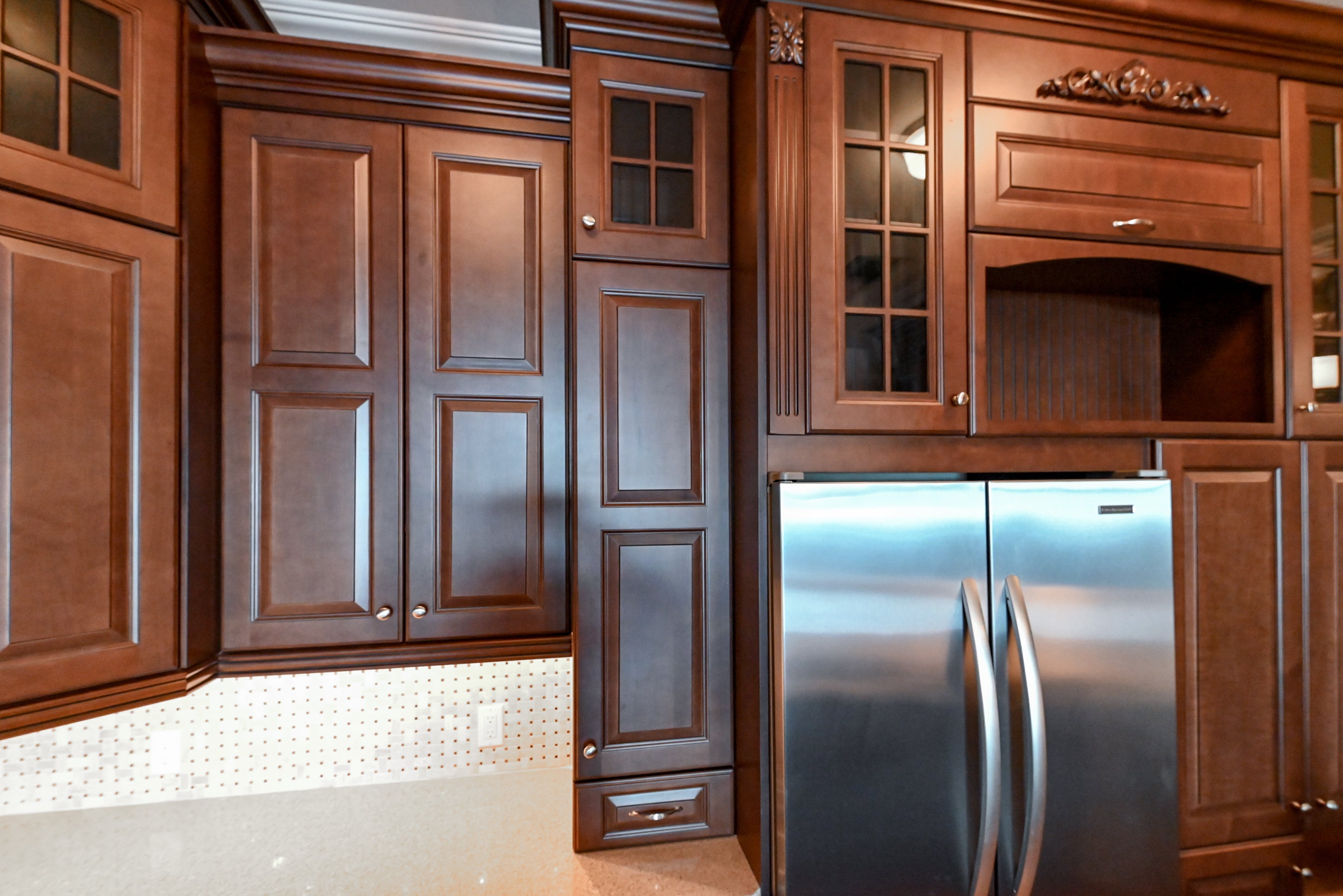 Chocolate European Coffee Traditional Pre-Owned Kitchen W/ Dry Bar