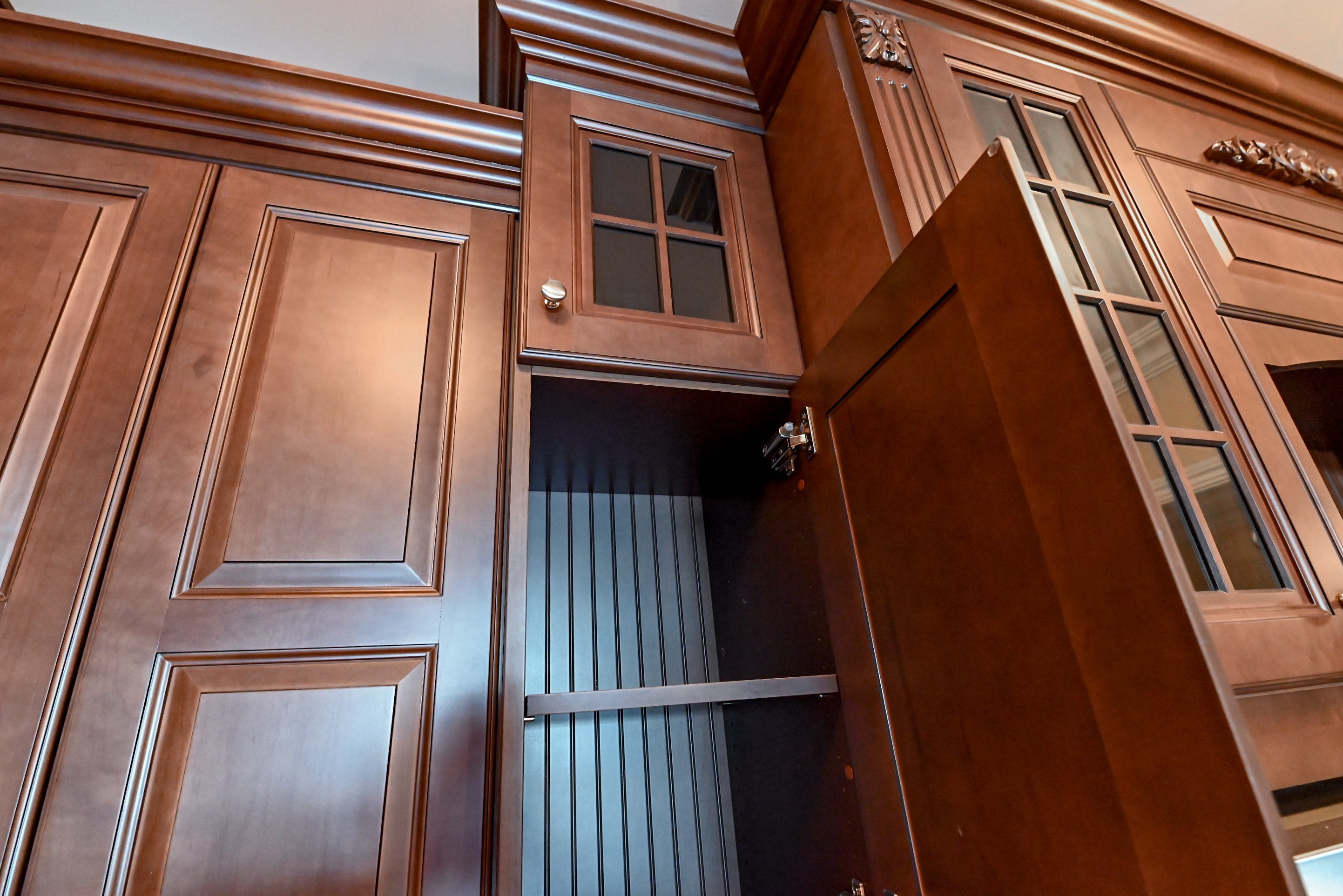 Chocolate European Coffee Traditional Pre-Owned Kitchen W/ Dry Bar