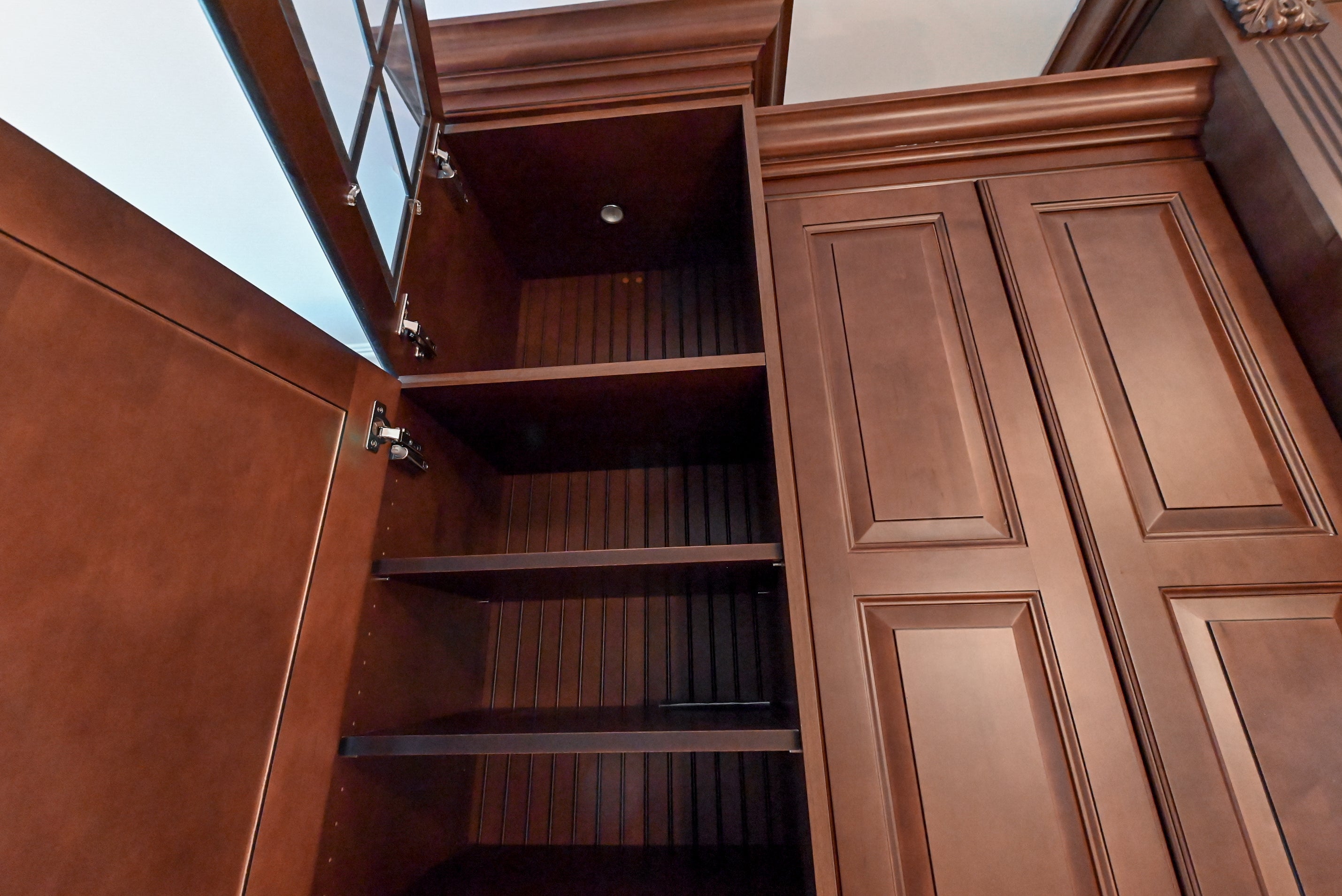 Chocolate European Coffee Traditional Pre-Owned Kitchen W/ Dry Bar