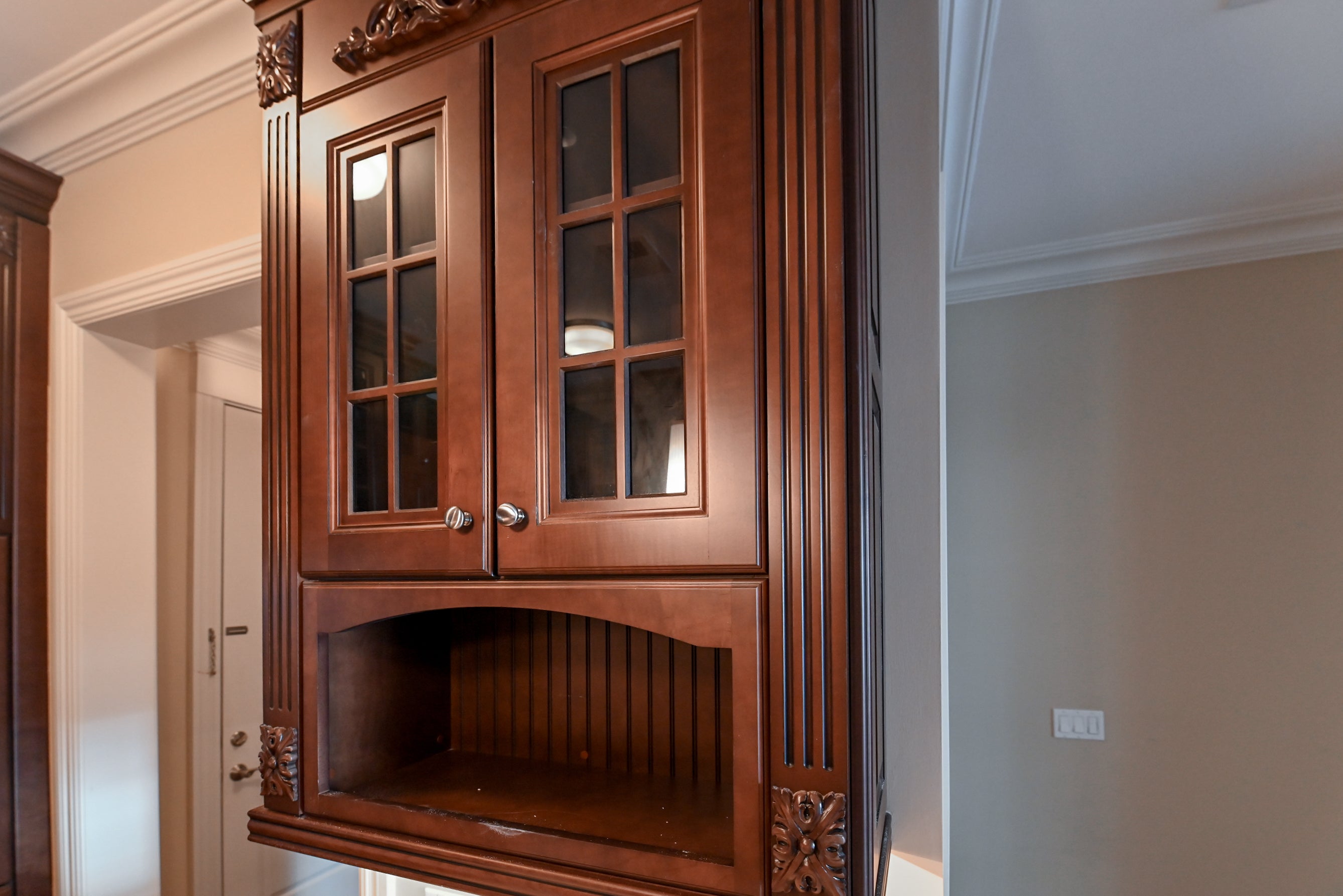 Chocolate European Coffee Traditional Pre-Owned Kitchen W/ Dry Bar