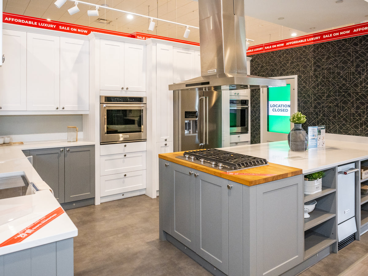 Wren Shaker White & Grey Matte Kitchen with KitchenAid Appliances