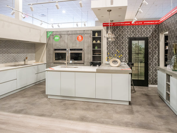 Wren Milano Modern Kitchen with Island & Appliances
