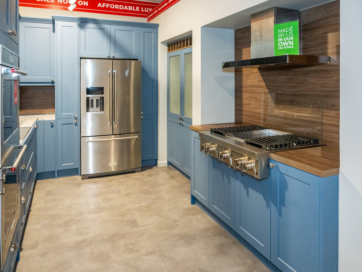 Wren Shaker Blue Matte Kitchen with Appliances