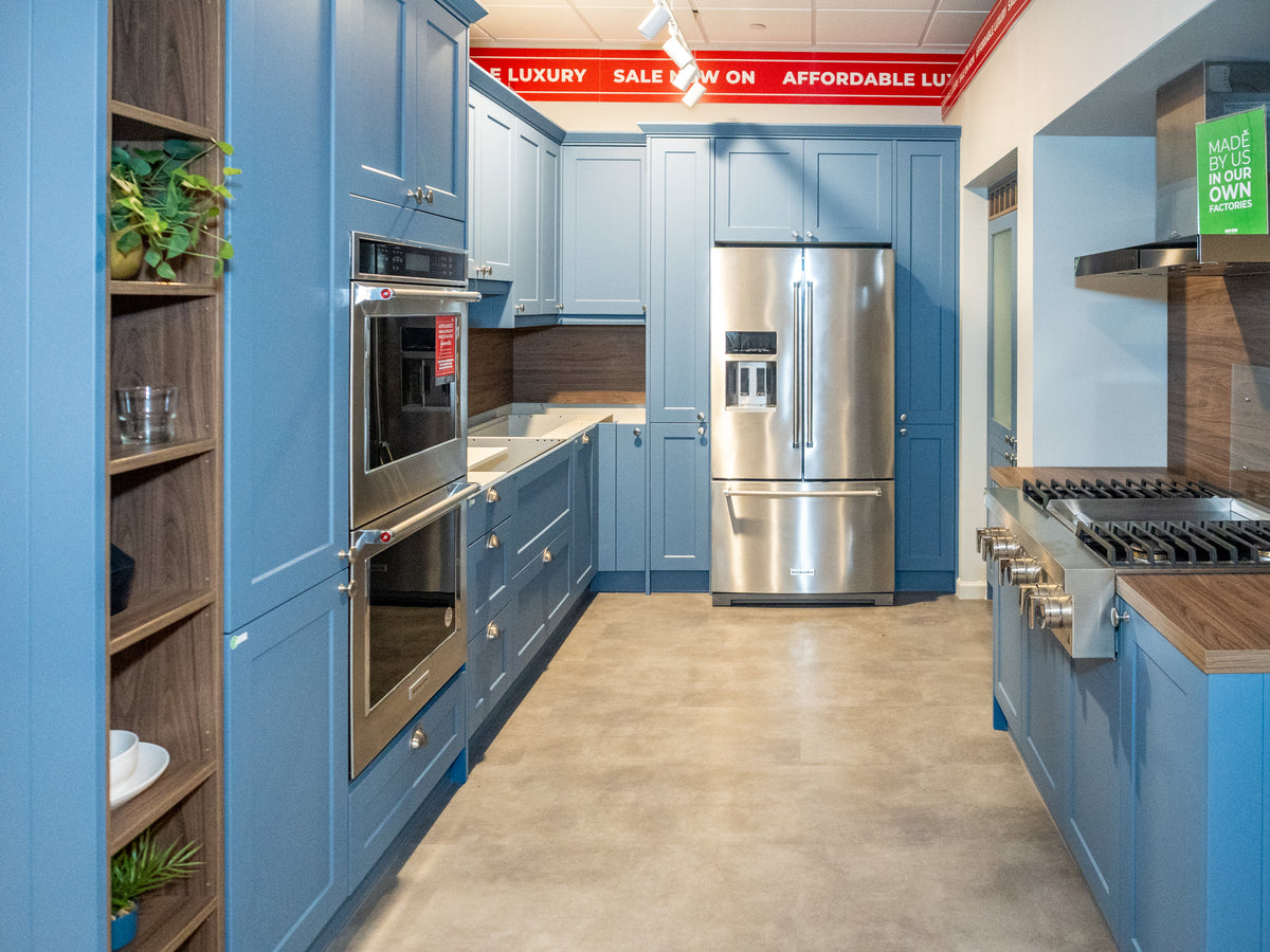 Wren Shaker Blue Matte Kitchen with Appliances