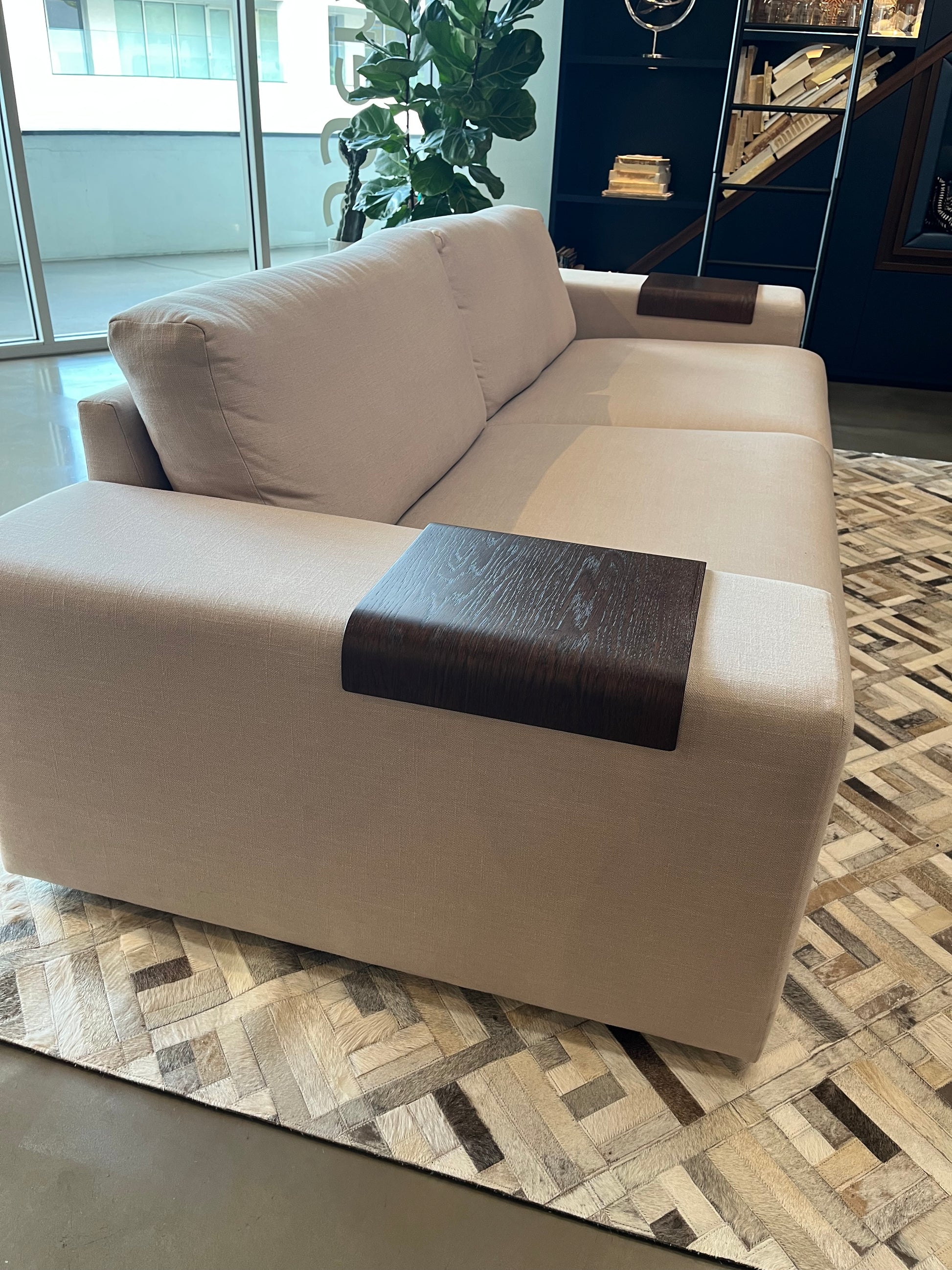 eggersmann Certified Local 3.5 Seater Style Modern Light Beige Sofa with Wooden Arm Trays