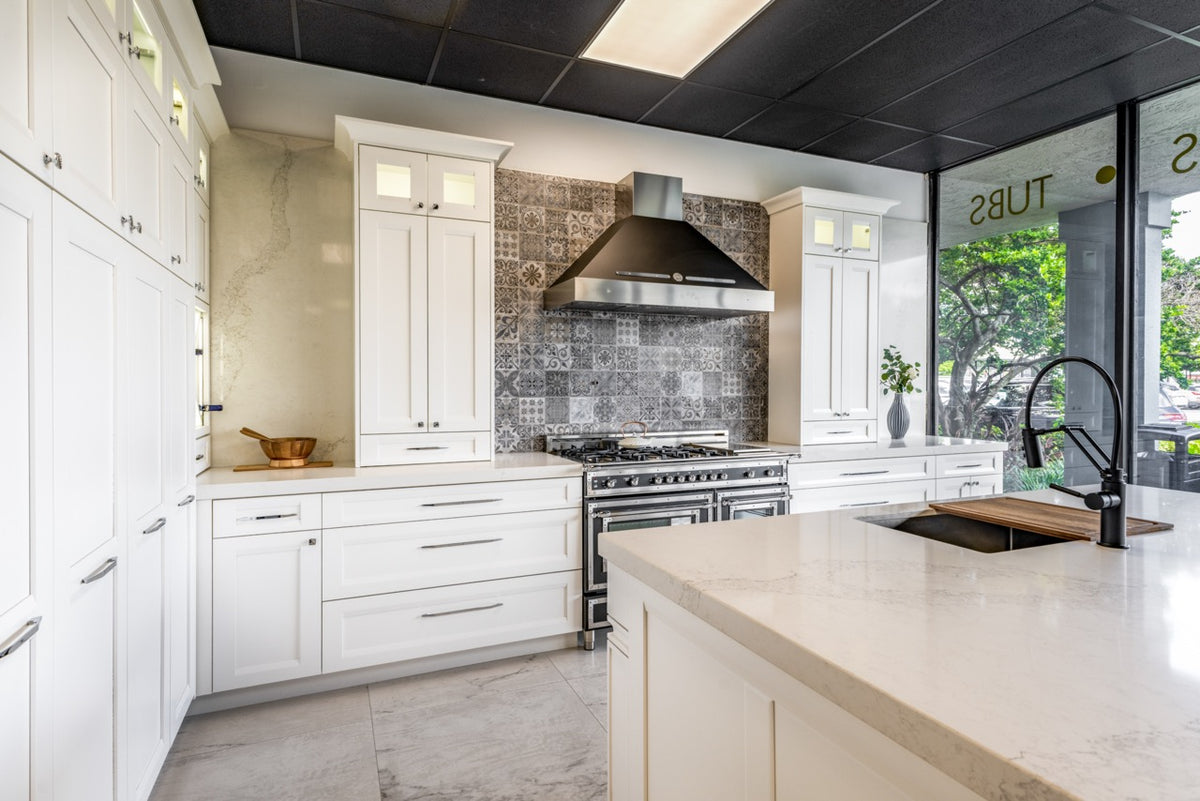 Bellmont Transitional White Kitchen with Island & Bertazzoni Appliances