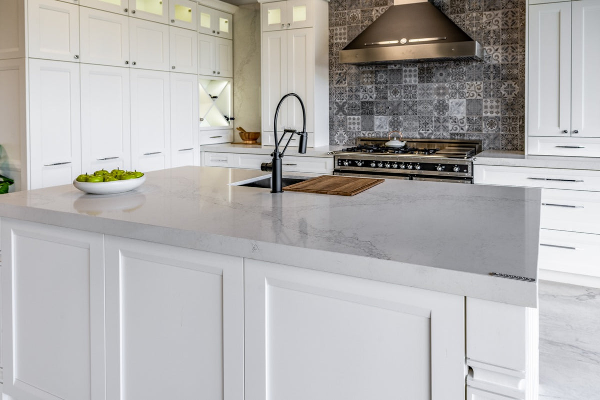 Bellmont Transitional White Kitchen with Island & Bertazzoni Appliances