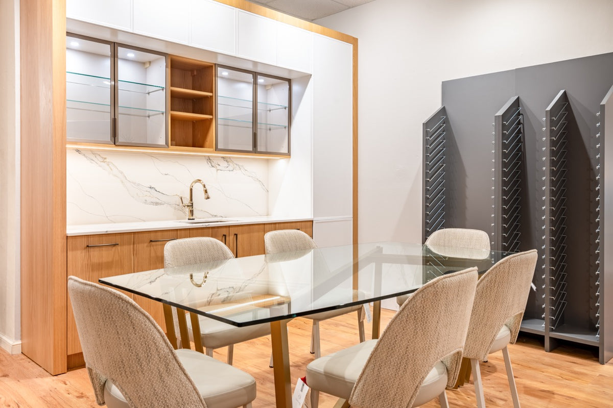 Han Krug Natural Oak & Matte White Modern Wet Bar