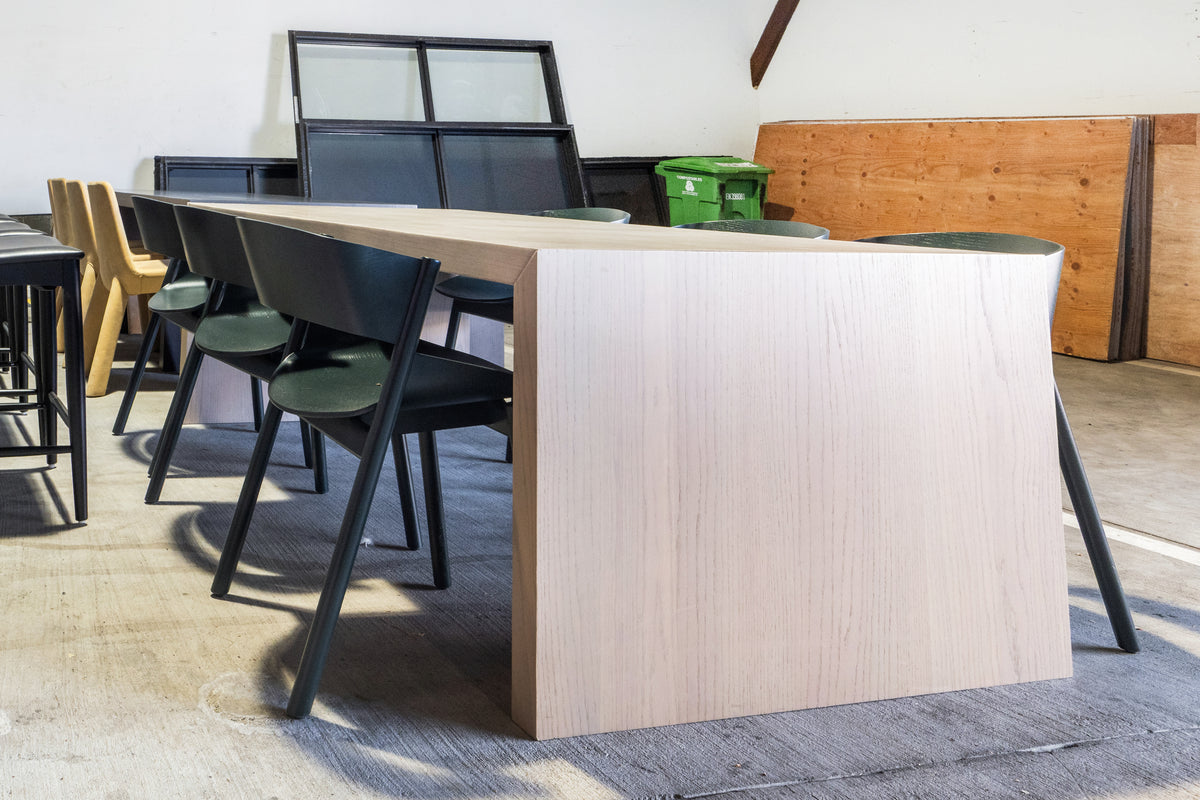 Albero Comodoro Green & Oak Veneer Kitchen with Wolf & Sub-Zero Appliances