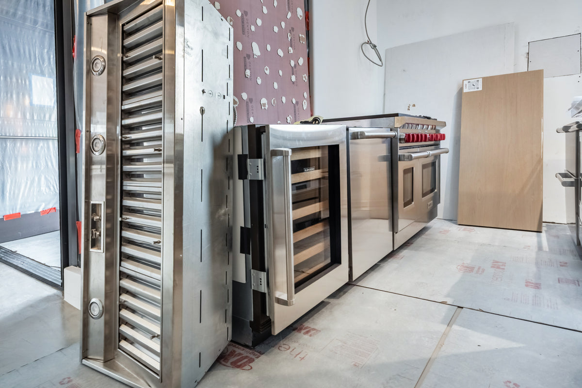 Albero Comodoro Green & Oak Veneer Kitchen with Wolf & Sub-Zero Appliances