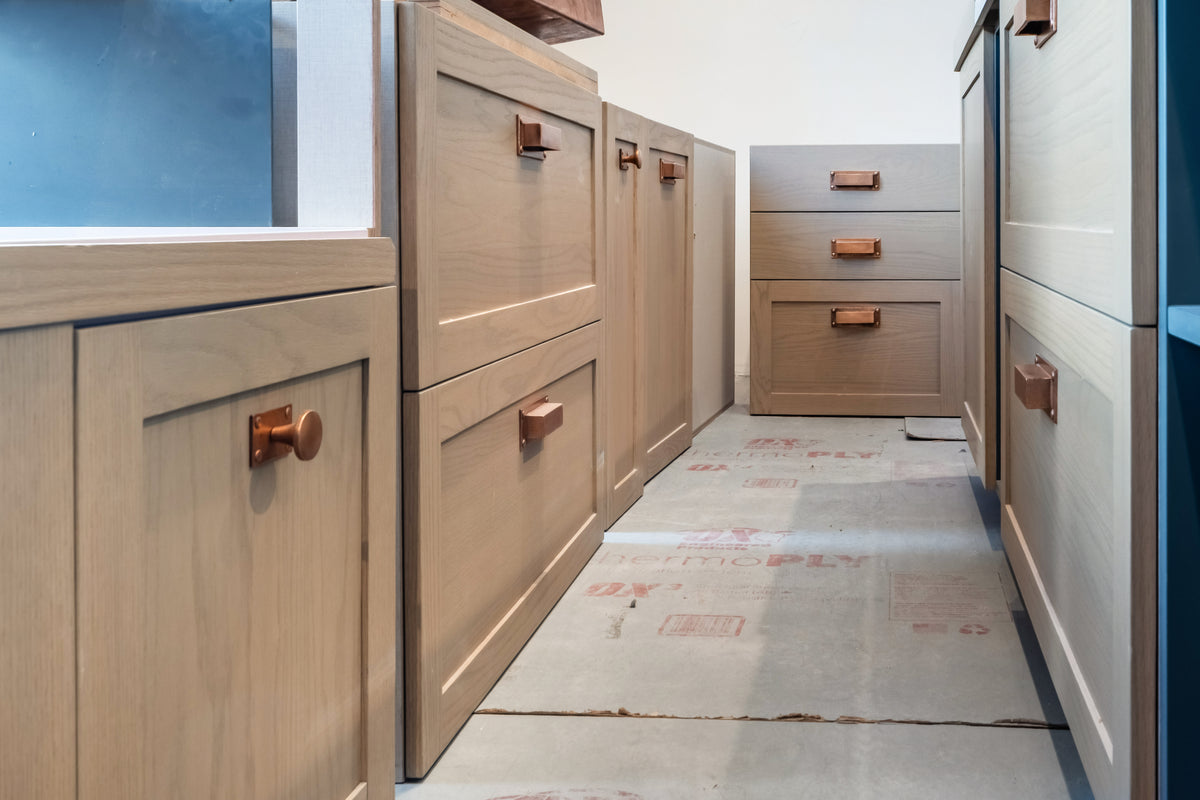 Albero Comodoro Green & Oak Veneer Kitchen with Wolf & Sub-Zero Appliances