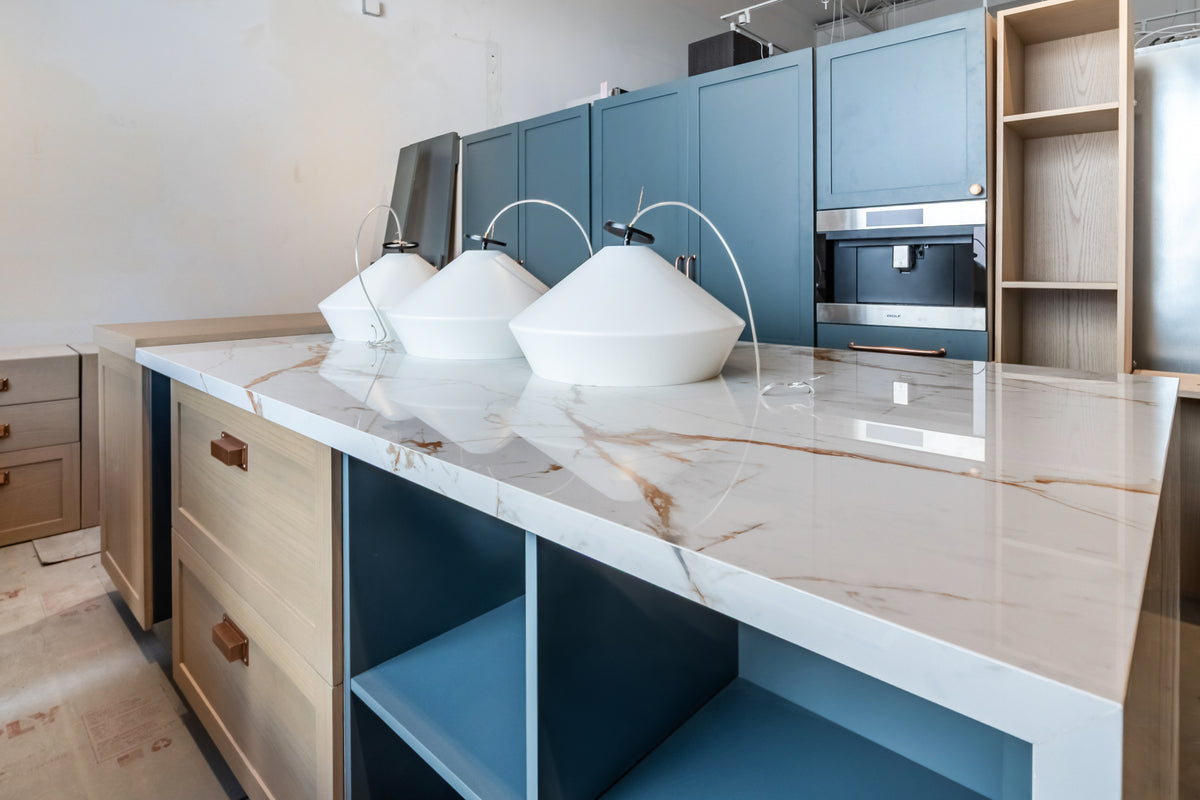 Albero Comodoro Green & Oak Veneer Kitchen with Wolf & Sub-Zero Appliances