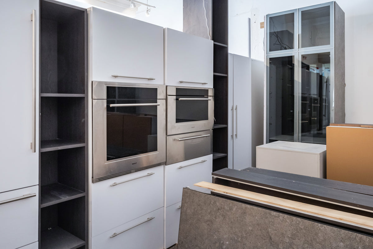 Albero Modern Industrial Kitchen with Wolf & Sub-Zero Appliances