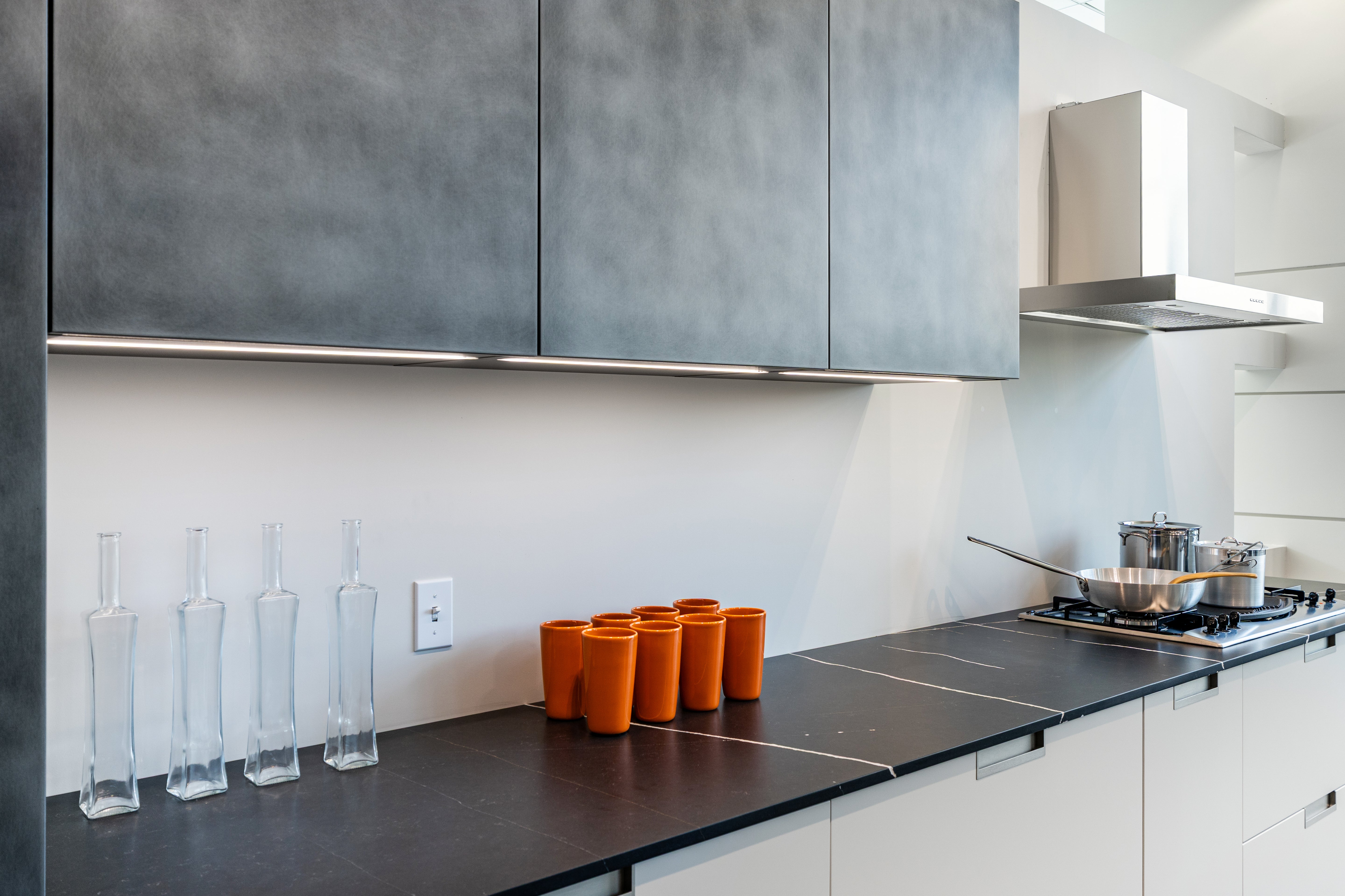 Aster Cucine Modern Lacquered with Metallic Finish Kitchen & Island