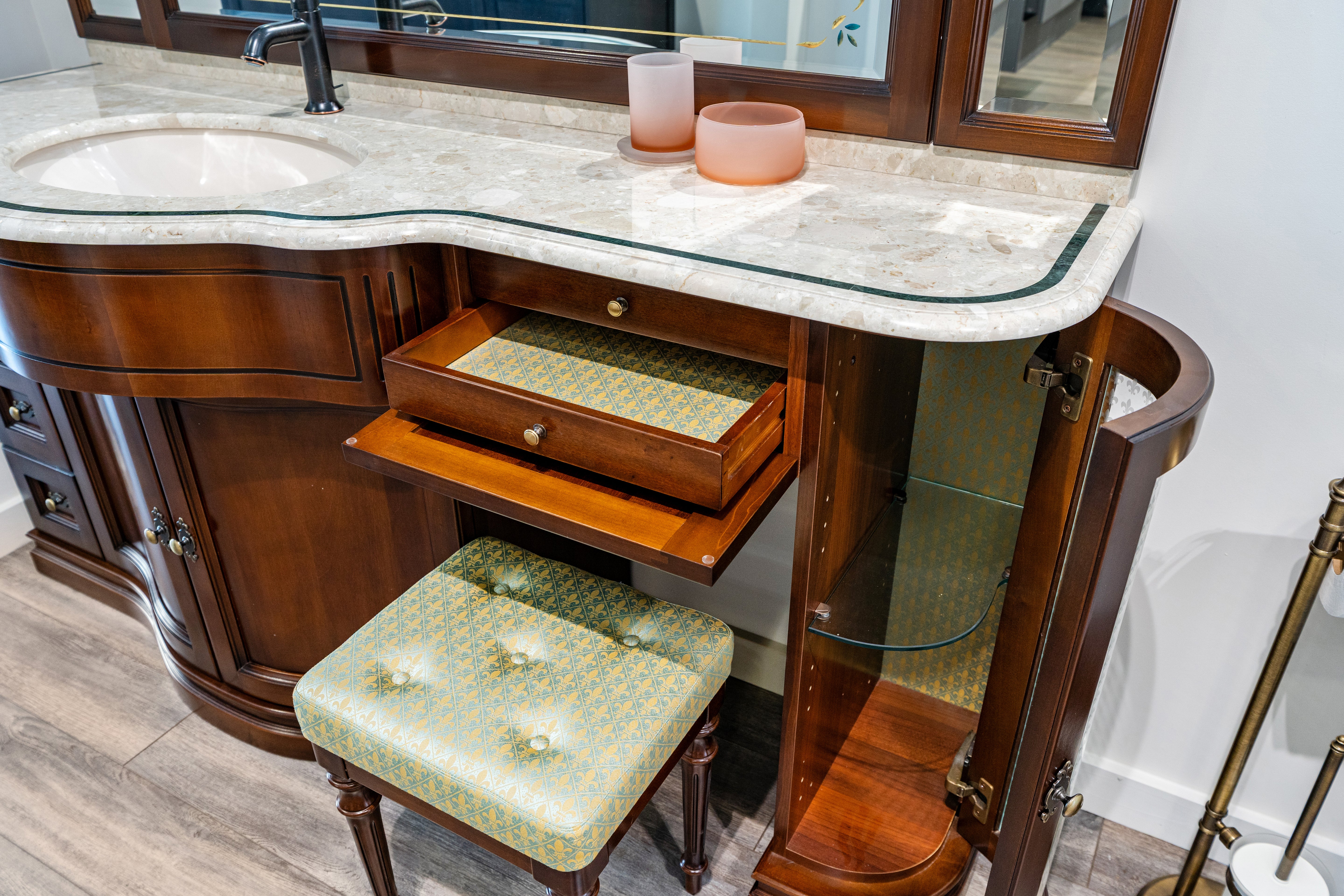Traditional Cherry Wood 67" Single Vanity Station