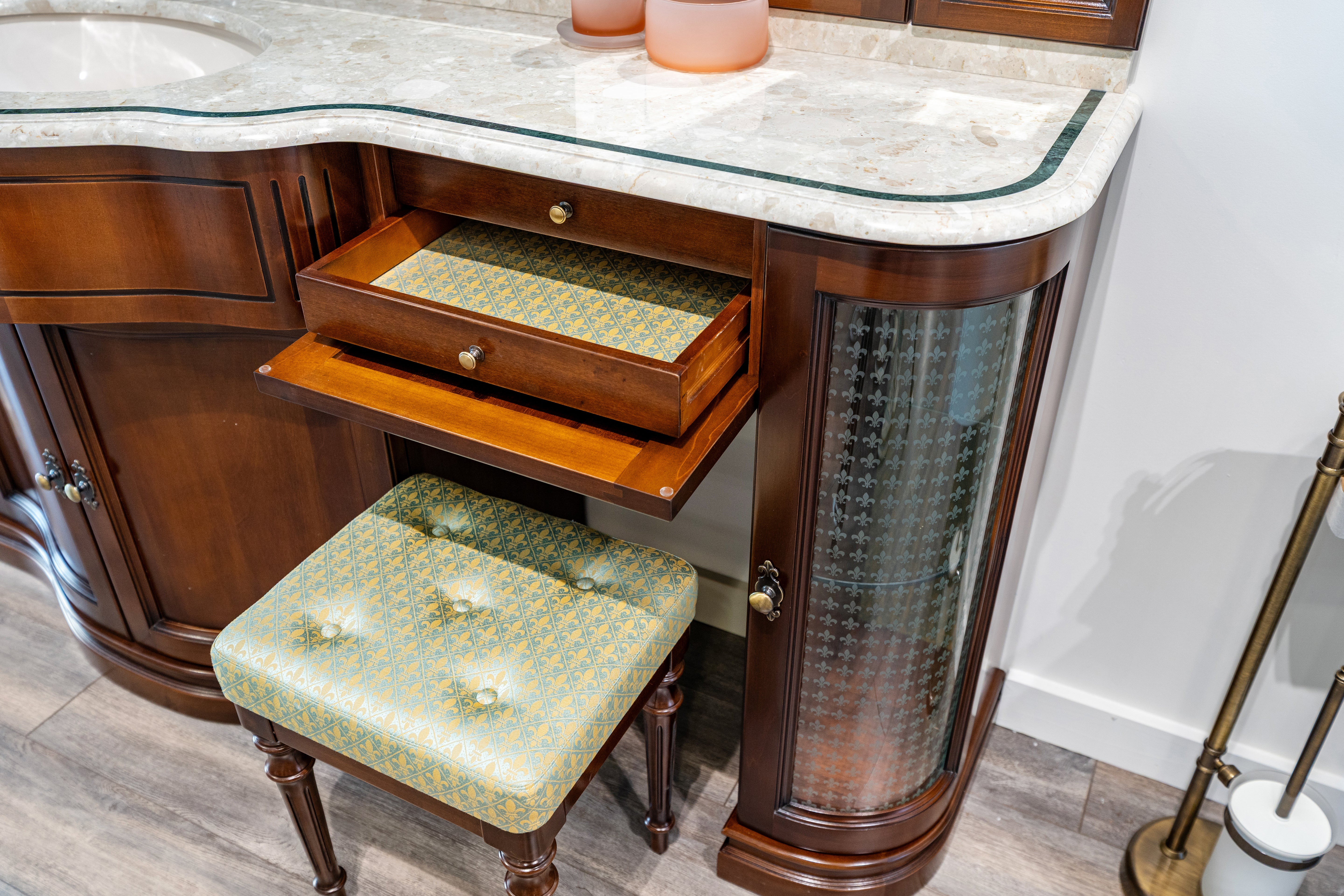 Traditional Cherry Wood 67" Single Vanity Station