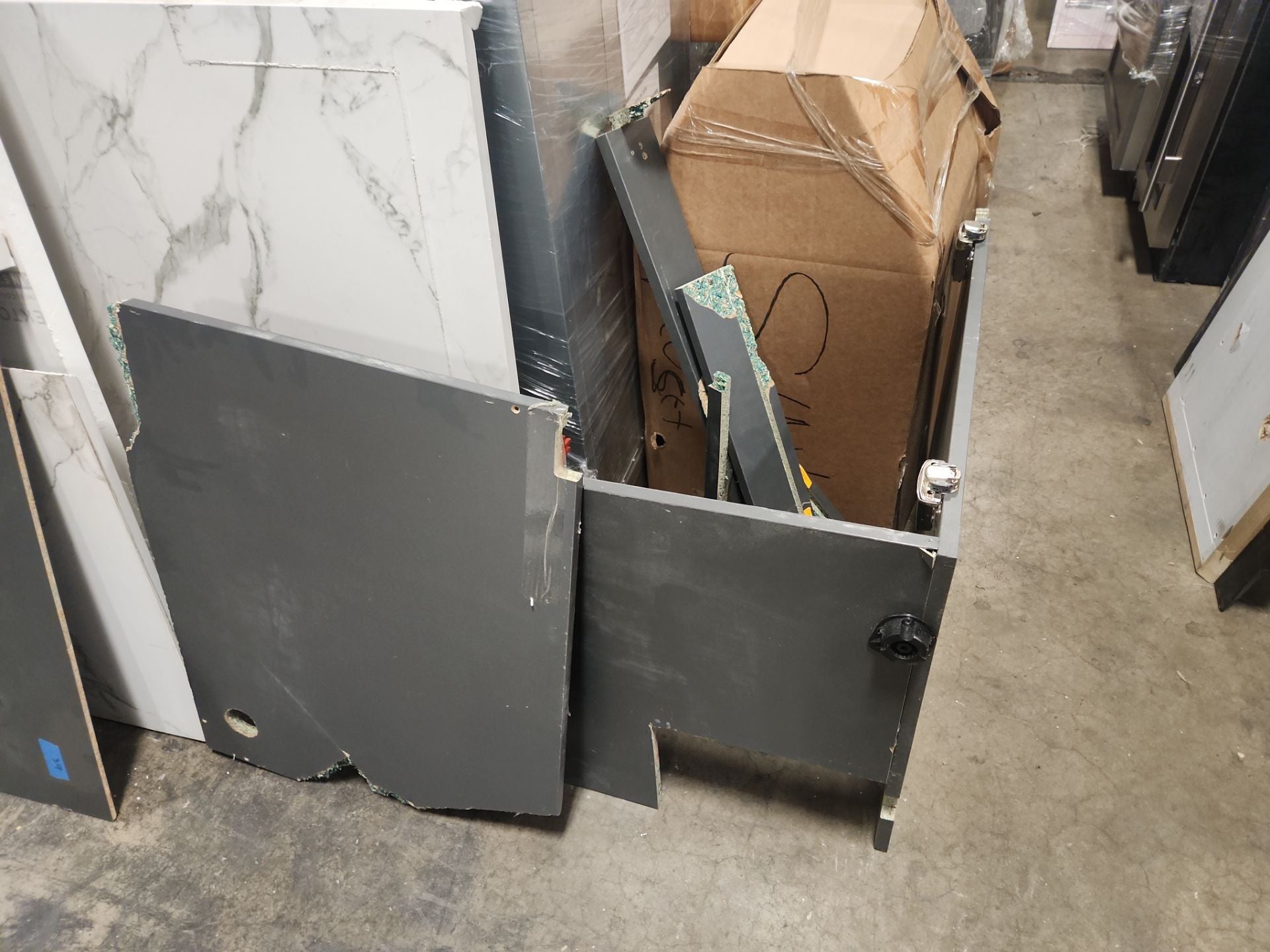 Azzurri Casa Light Grey Italian Kitchen | Dekton & Fulgor Milano