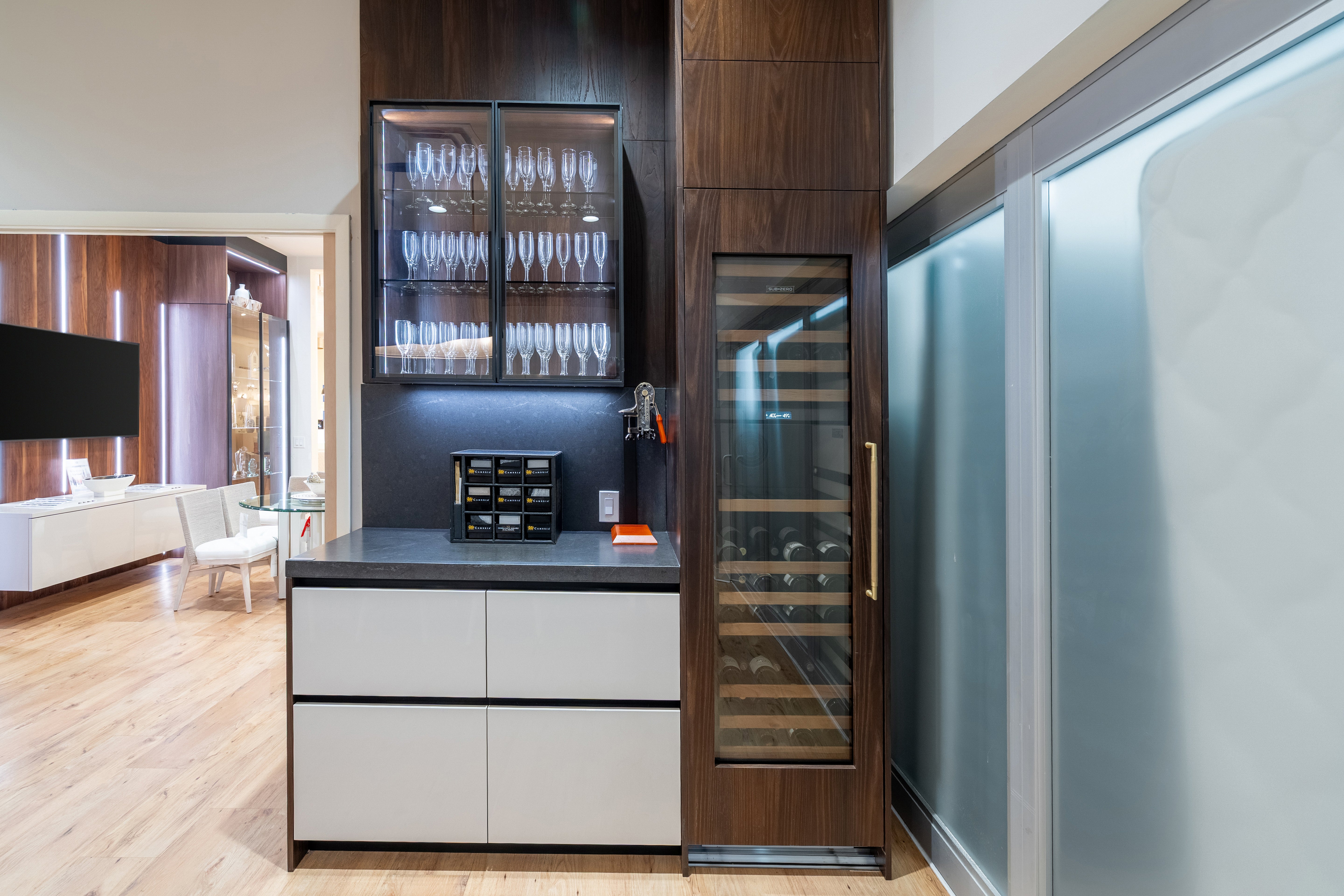 Hans Krug Modern Dark Espresso & White Gloss Kitchen with Island and Bar