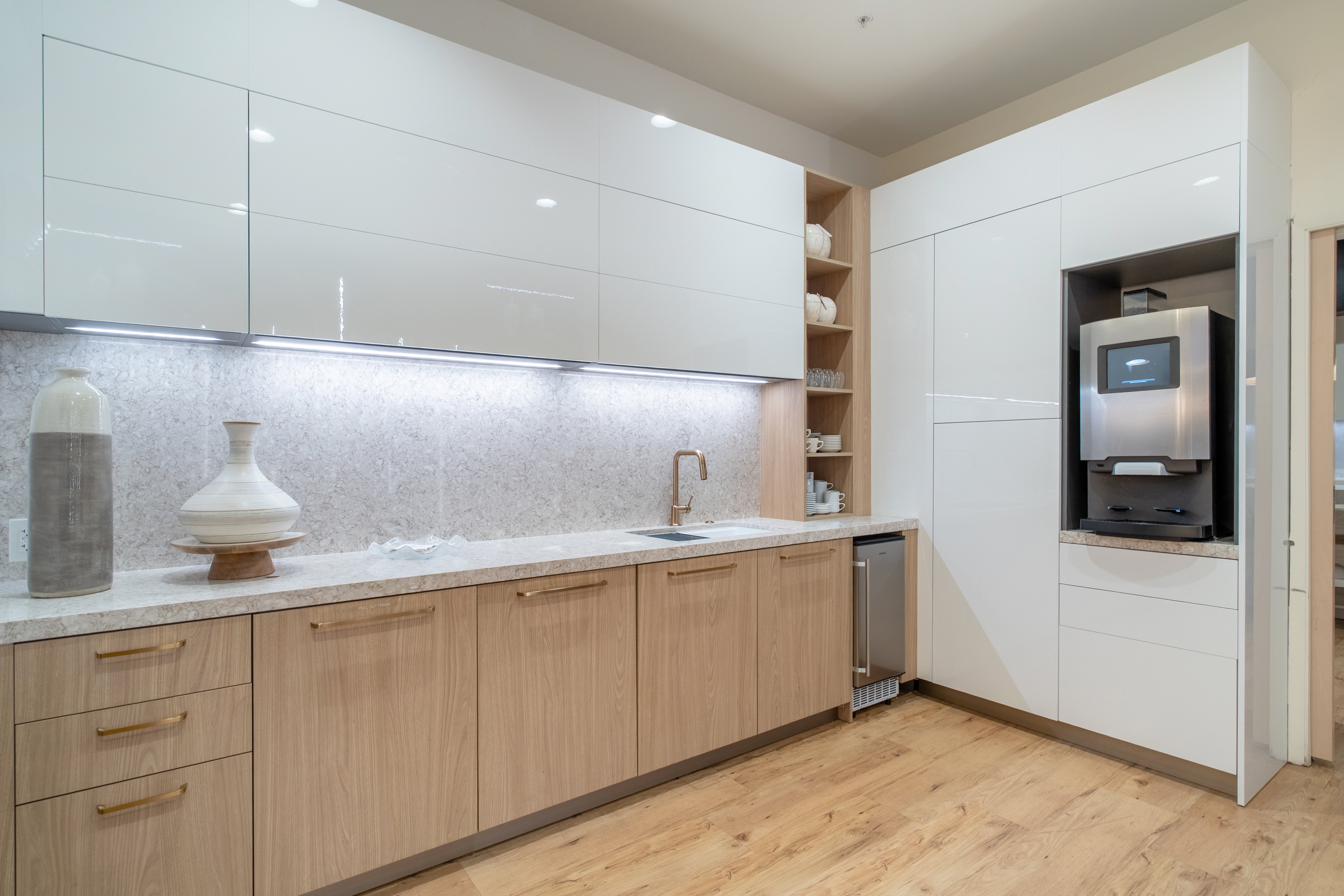 Luxury European custom kitchen with high-gloss lacquer and white oak veneer