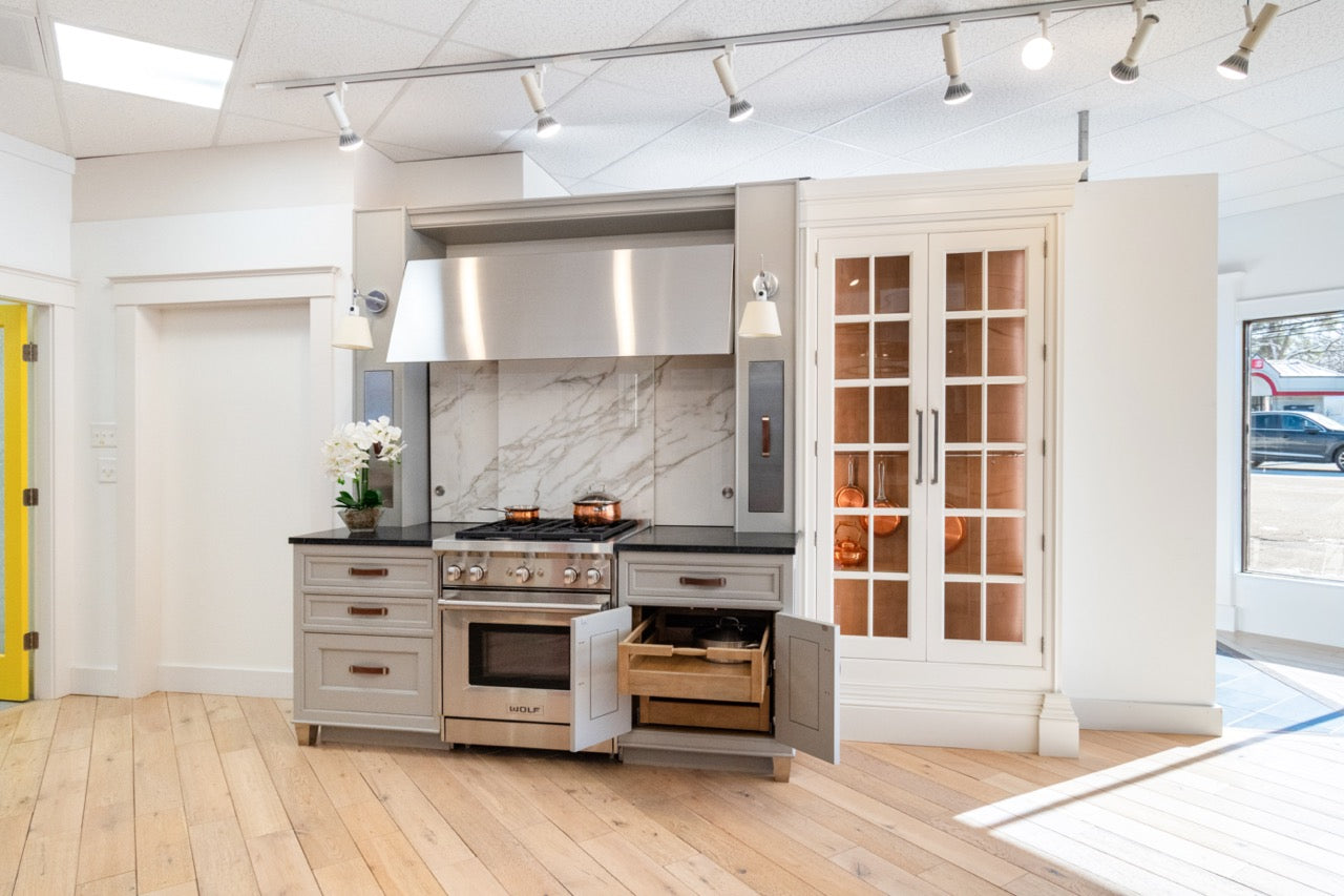 Rutt Transitional Dorian Grey Cooking Station with Wolf 30" Range