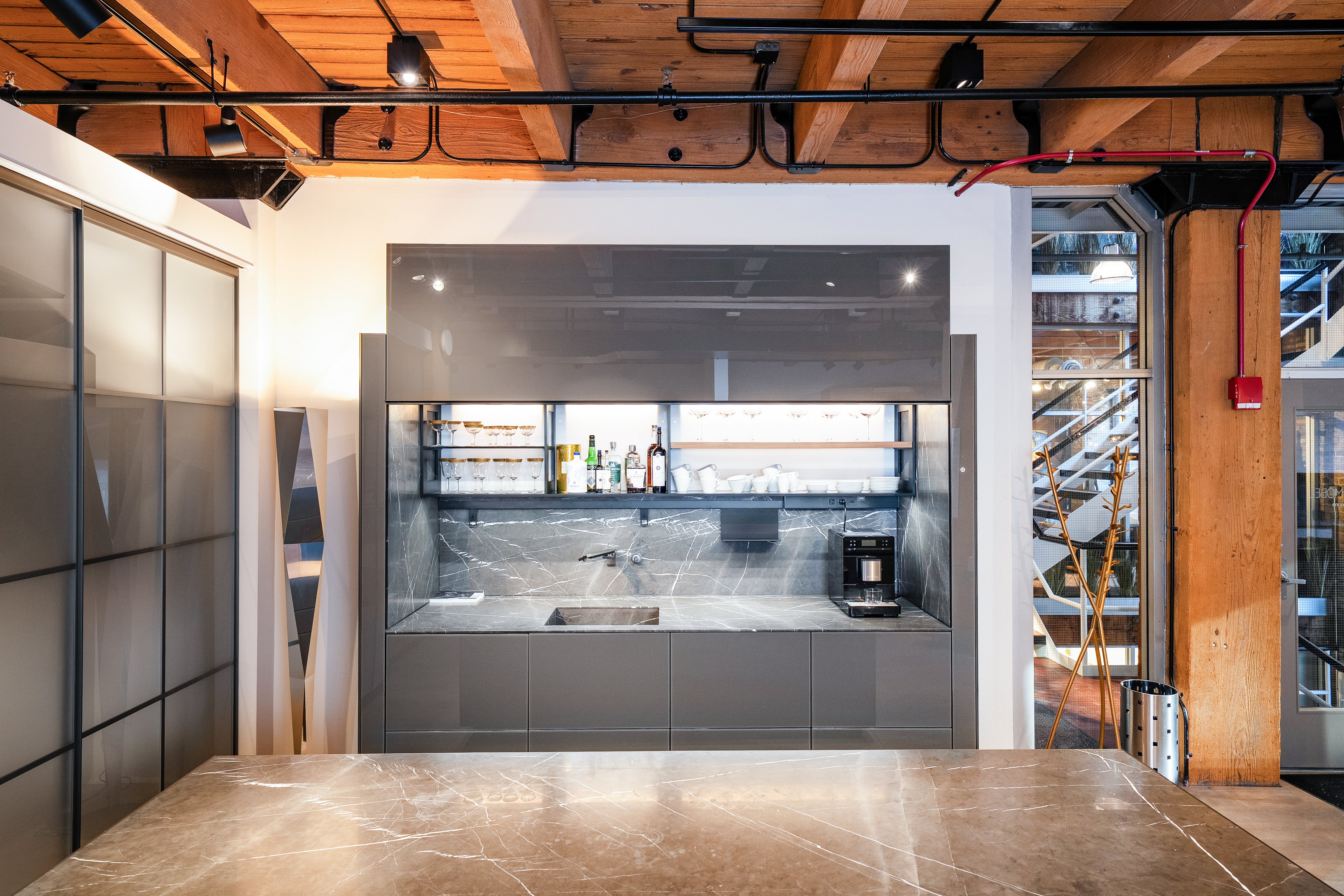 Valcucine Logica Celata Wet Bar with Artematica Soft Island