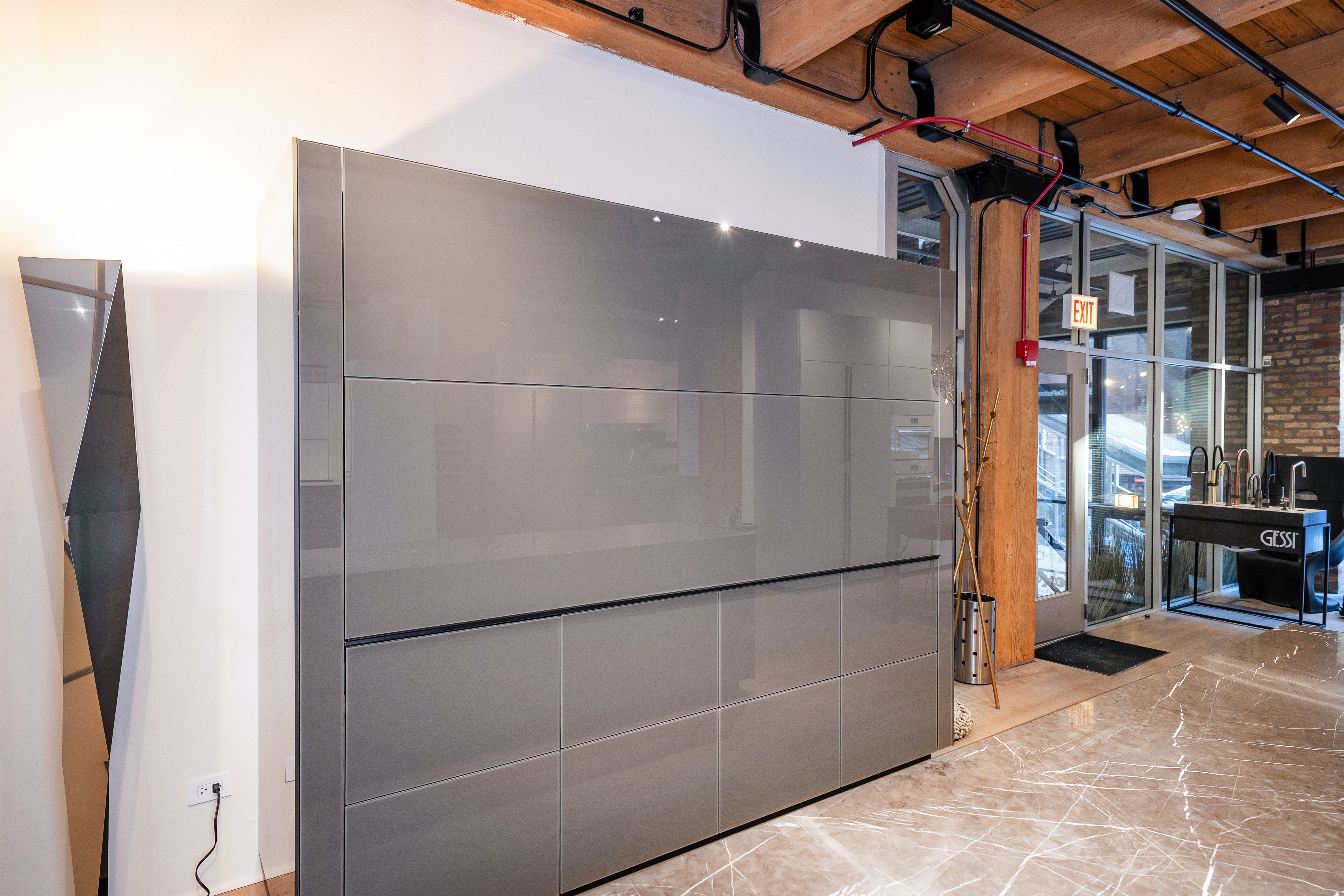 Valcucine Logica Celata Wet Bar with Artematica Soft Island