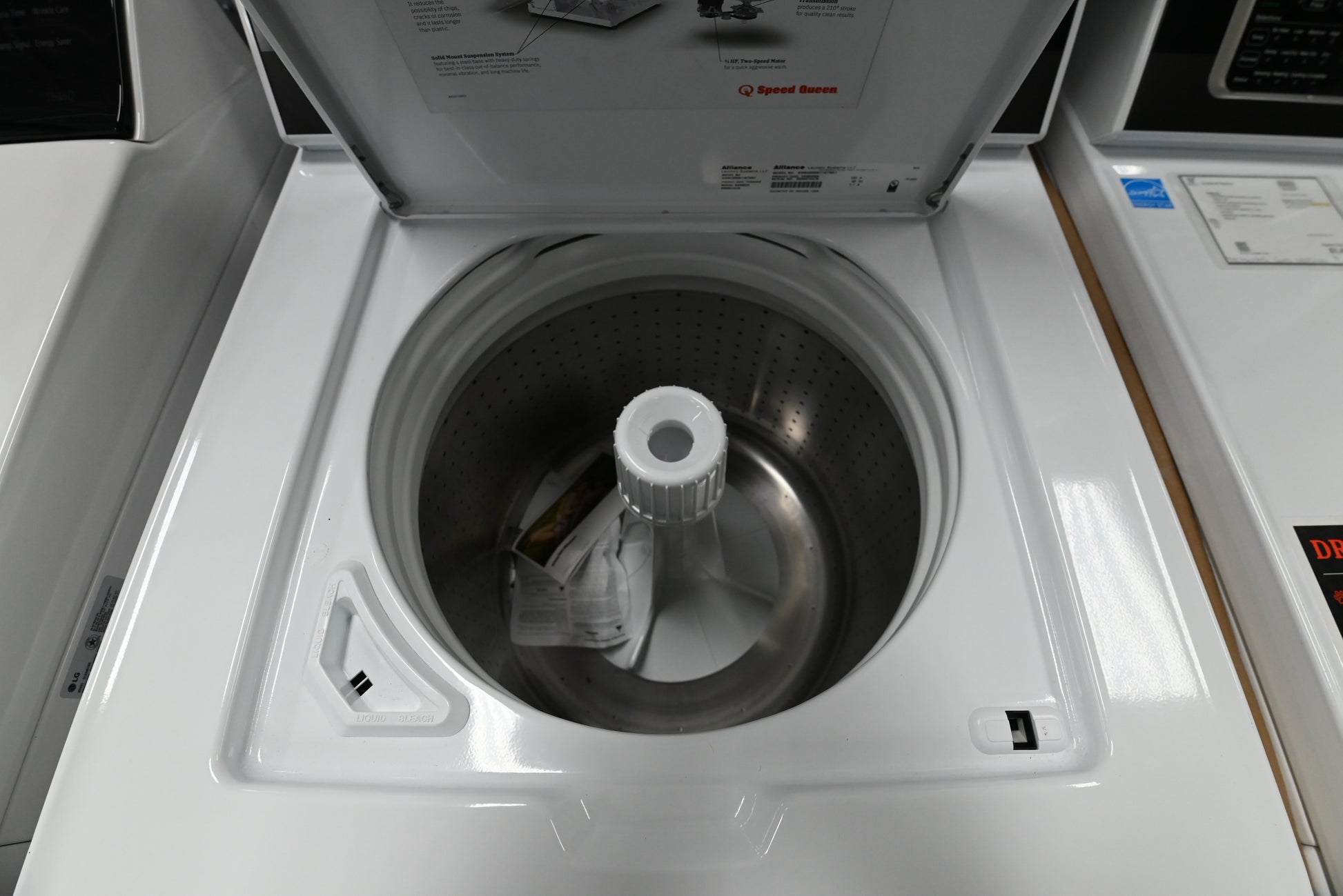 Durable top load washing machine for home laundry with Perfect Wash technology