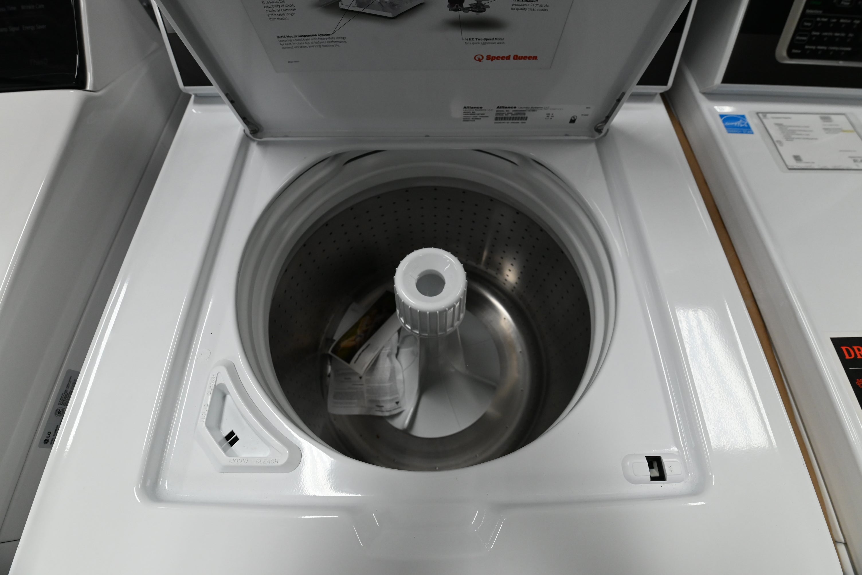 Durable top load washing machine for home laundry with Perfect Wash technology