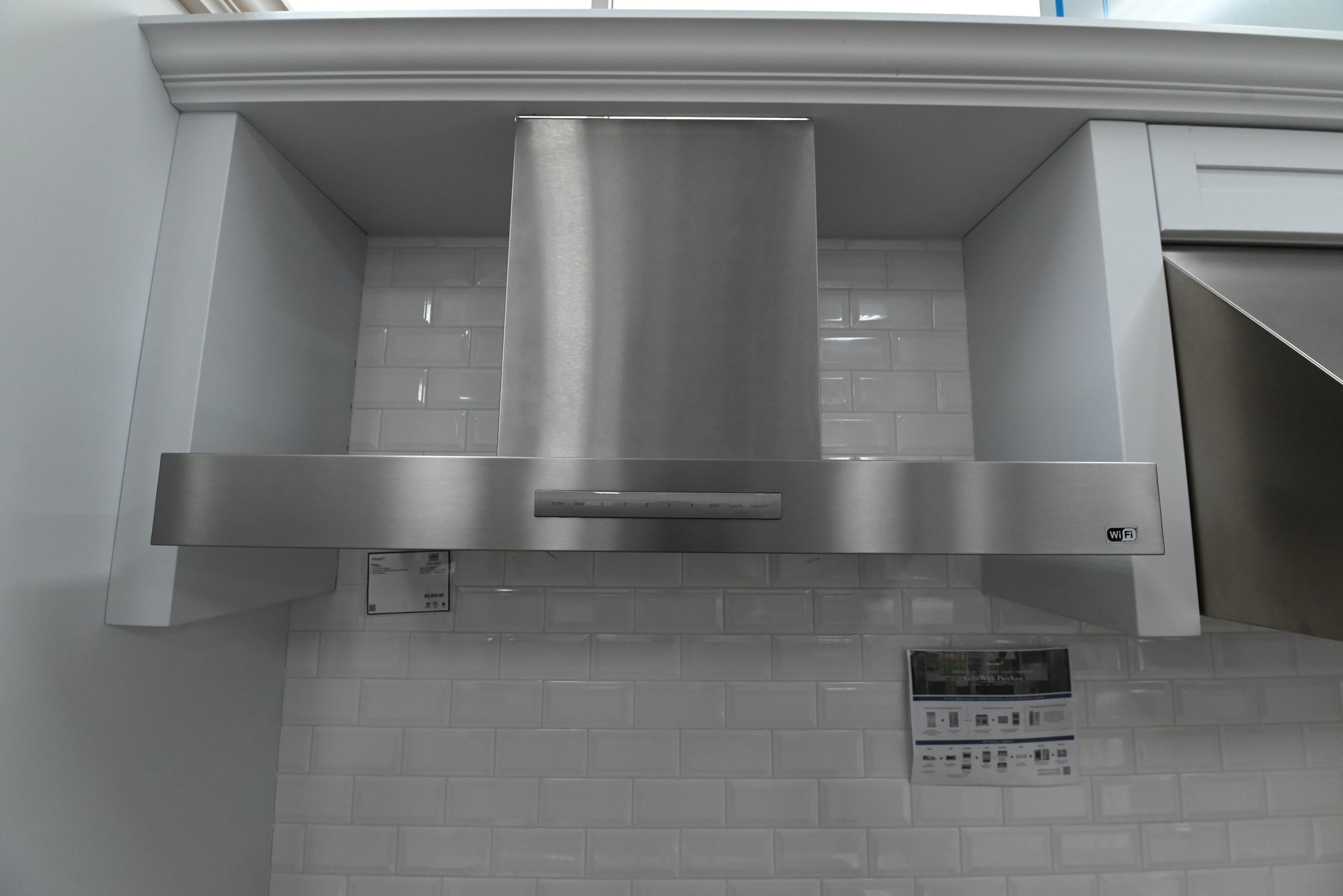 Thermador HDDB36WS Masterpiece 36 inch low profile drawer chimney wall hood front view stainless steel